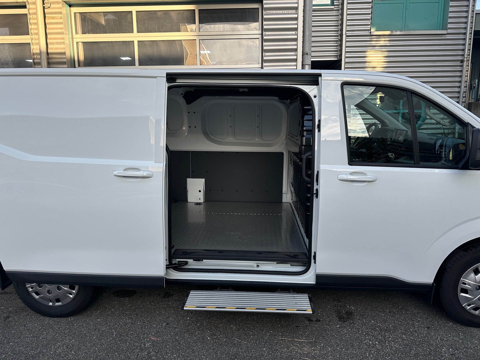 MAXUS Deliver 7 2.0D L2-image-7