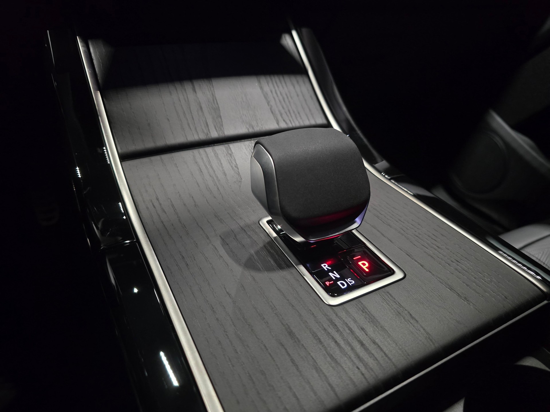 LAND ROVER Range Rover Evoque 2.0 D 200 Autobiography-image-14