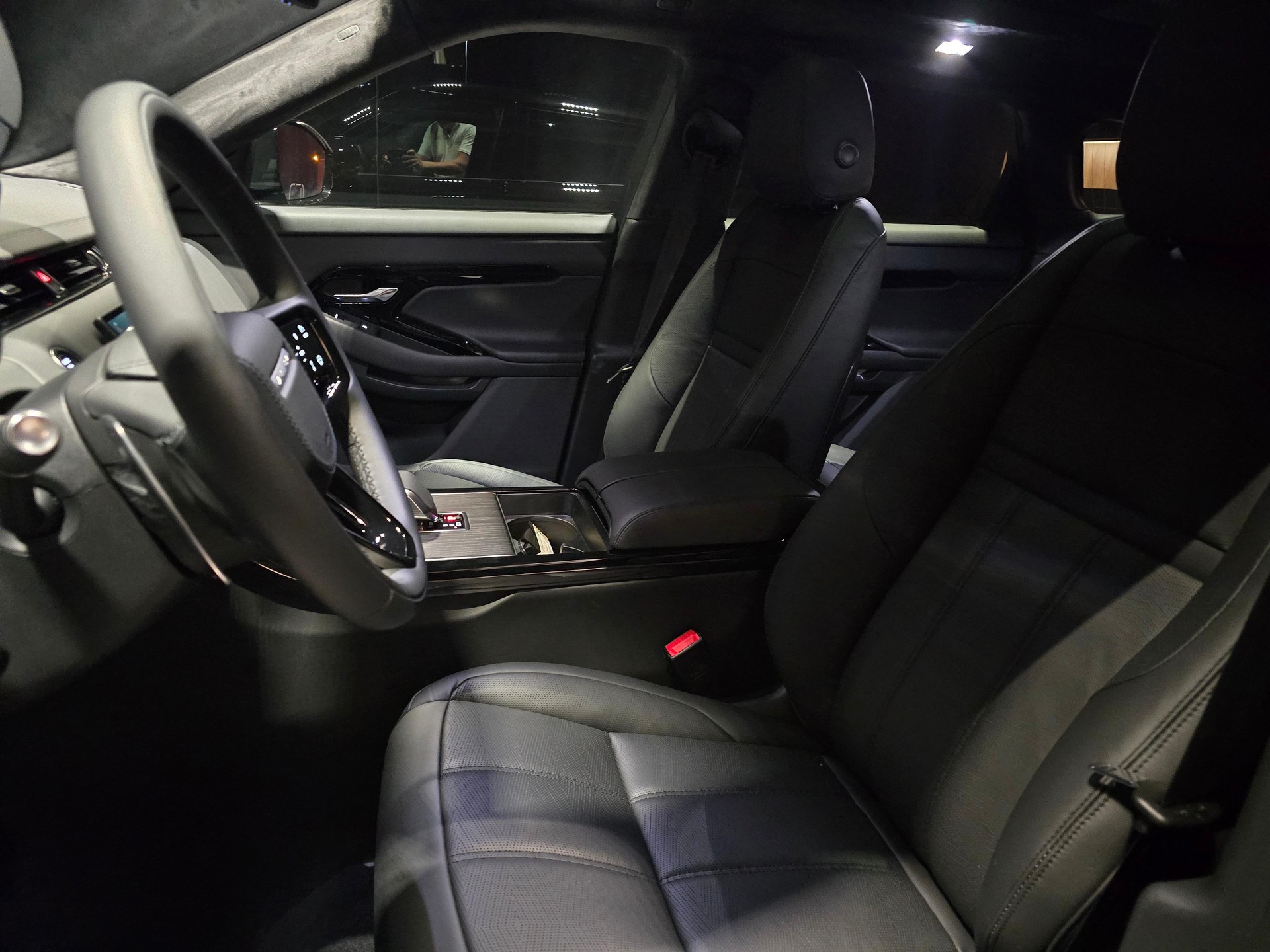 LAND ROVER Range Rover Evoque 2.0 D 200 Autobiography-image-7