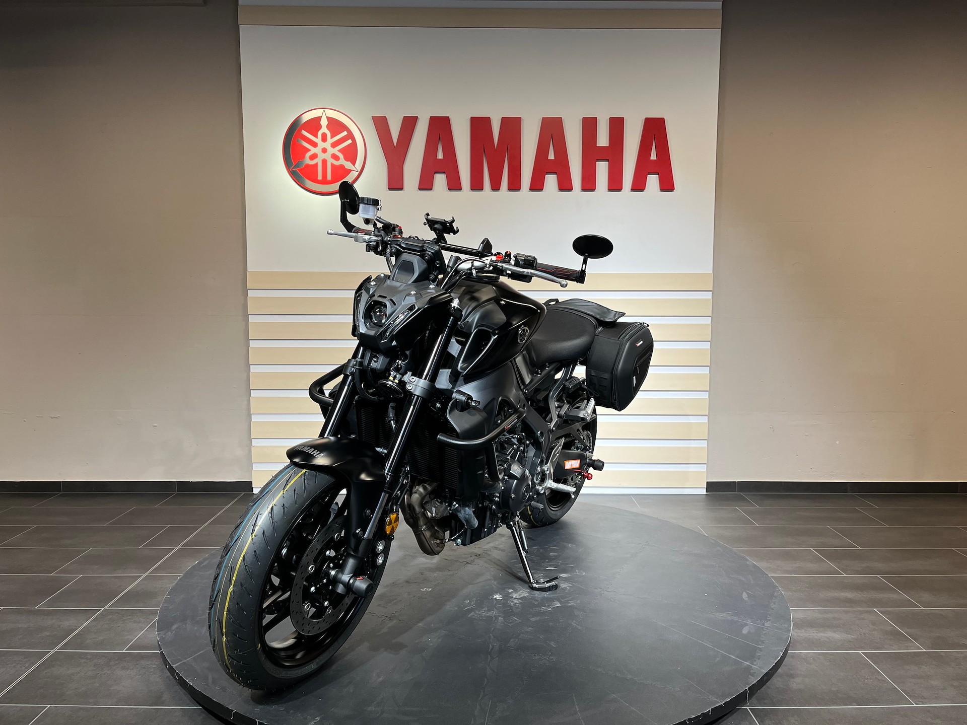 YAMAHA MT-09 Motochic Edition-image-6