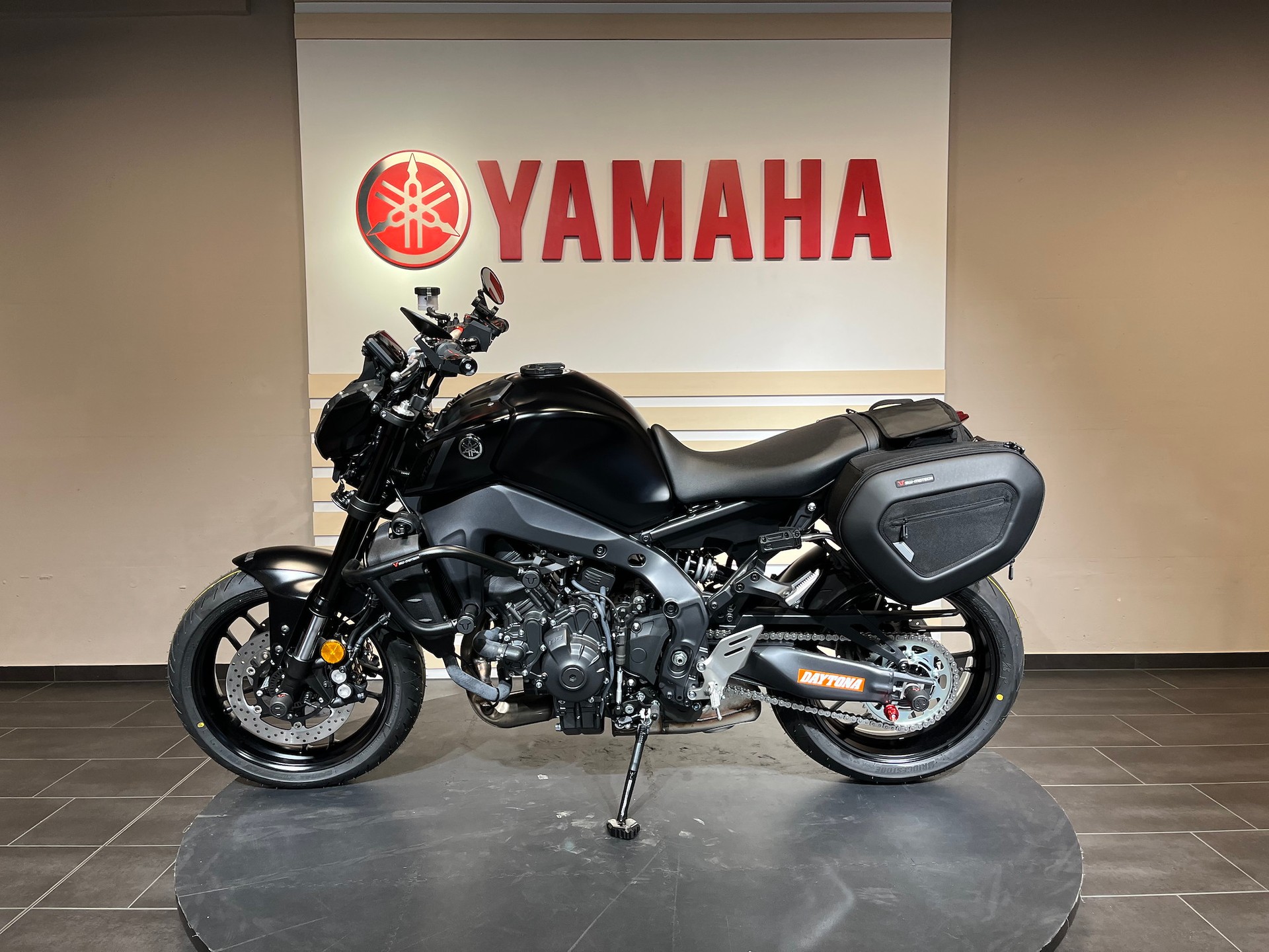 YAMAHA MT-09 Motochic Edition-image-5