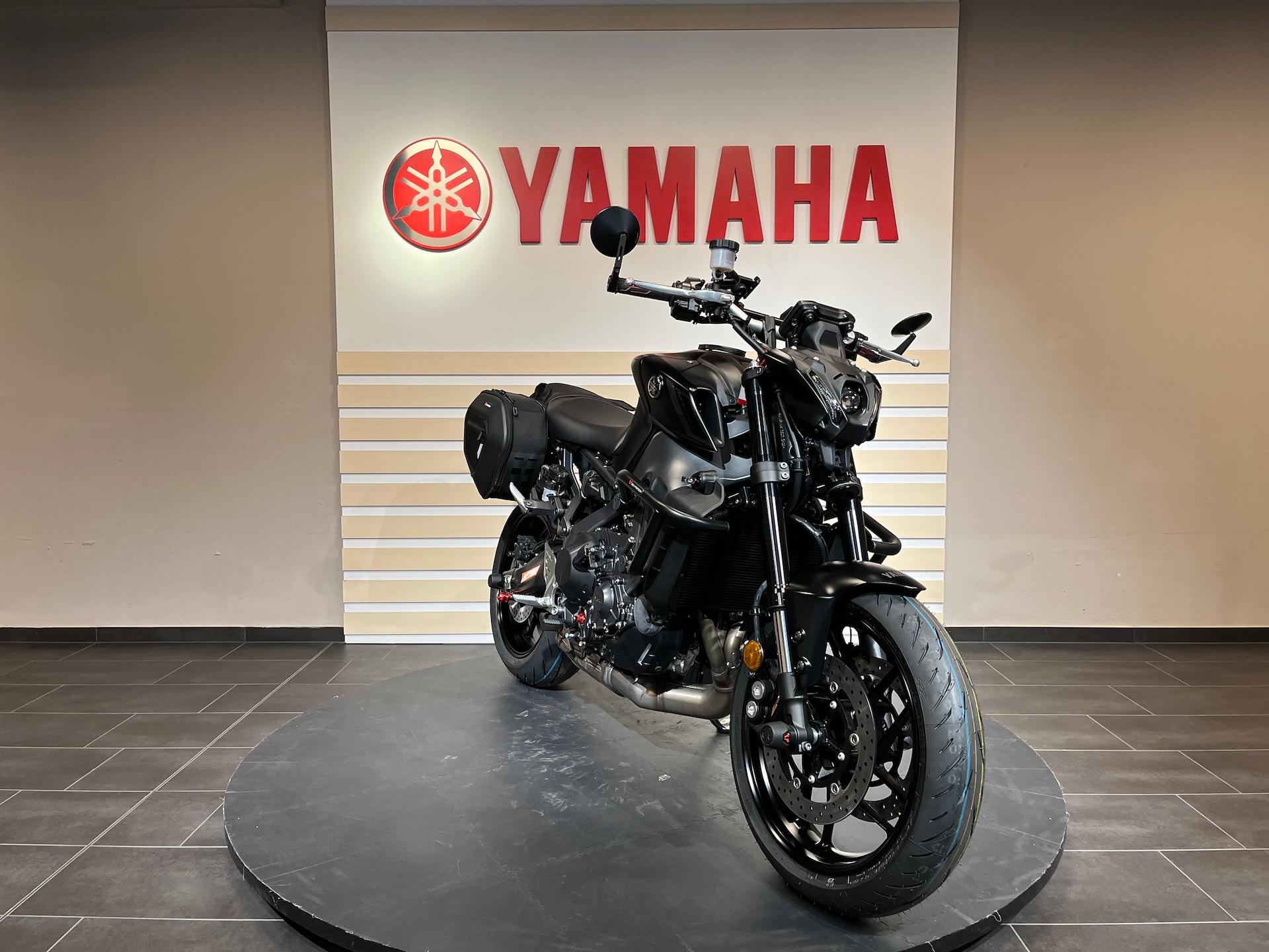 YAMAHA MT-09 Motochic Edition-image-0