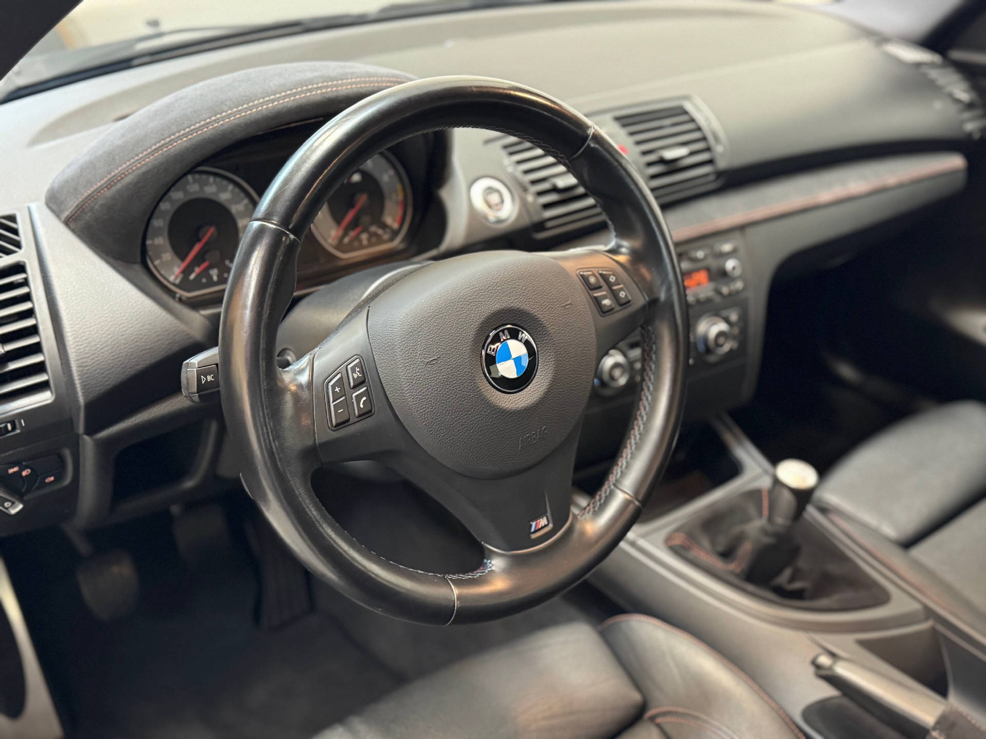 BMW 1er M Coupé-image-6