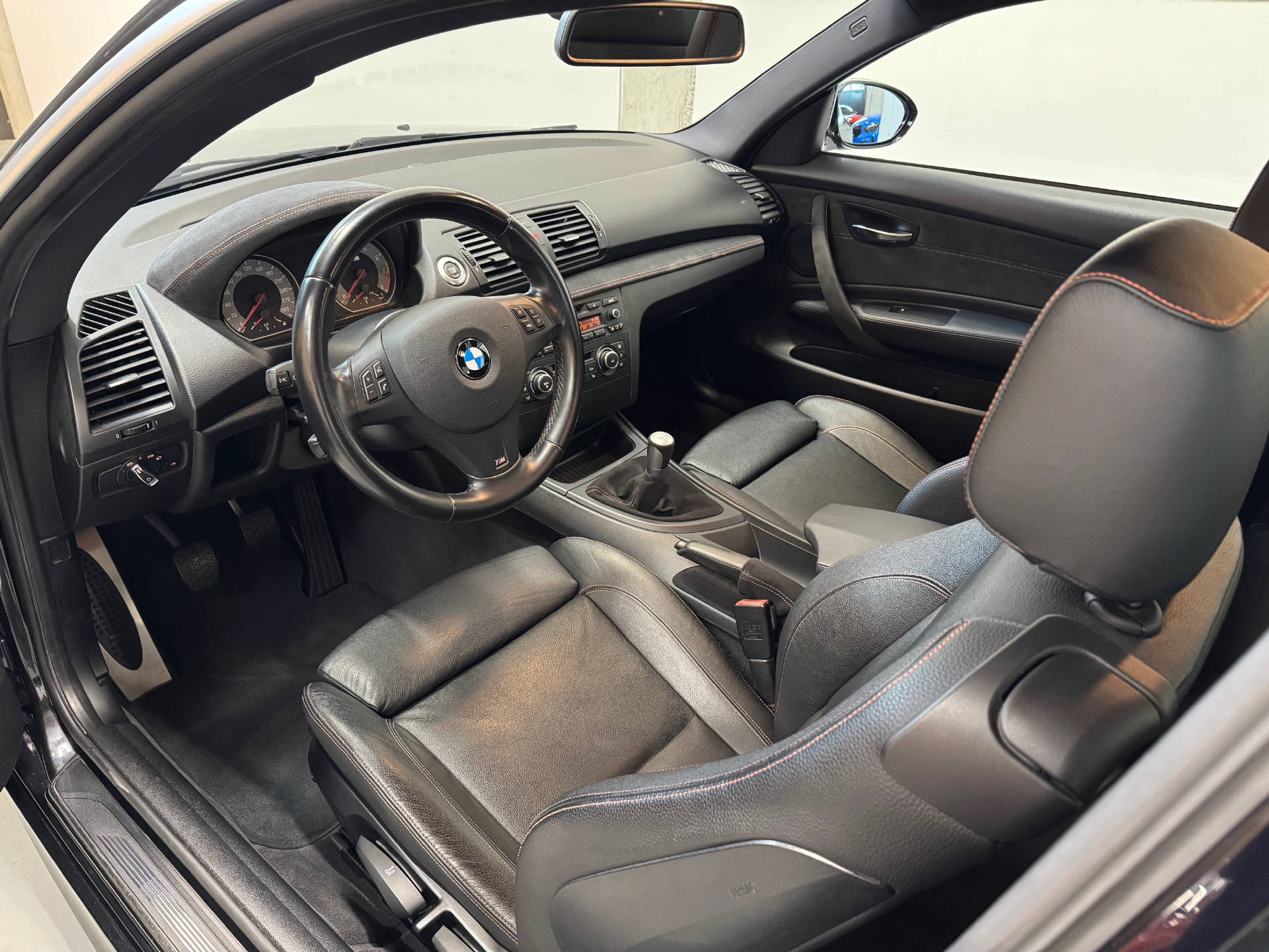 BMW 1er M Coupé-image-2