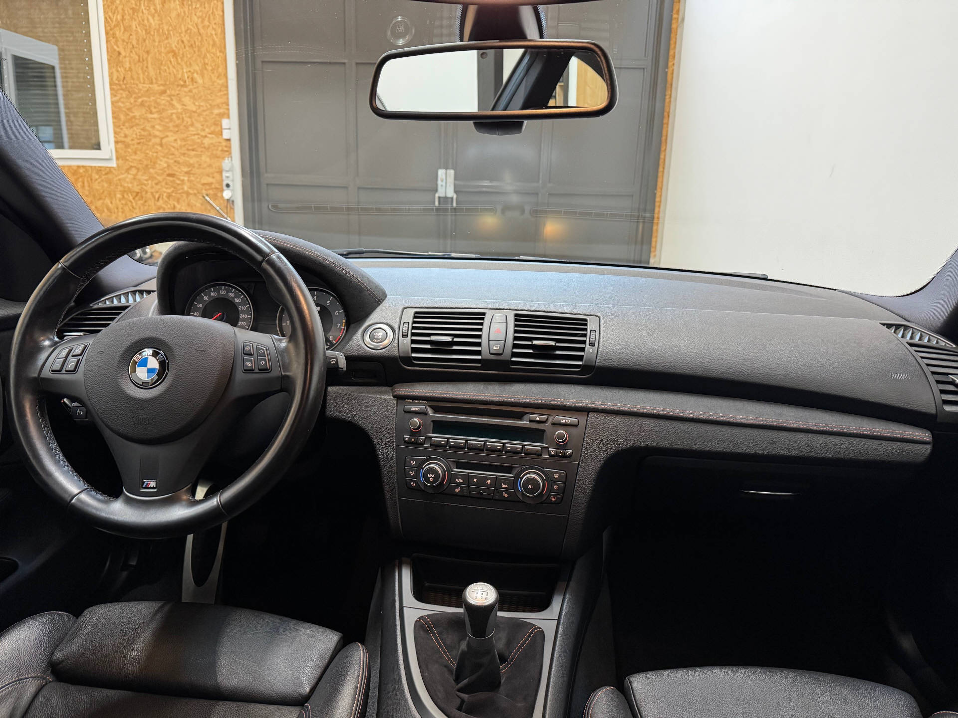 BMW 1er M Coupé-image-5