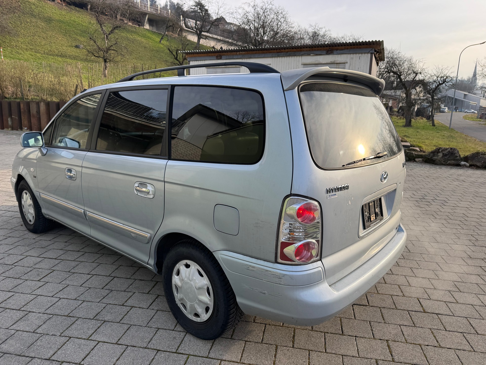 HYUNDAI Trajet 2.7 V6 GLS Automatic-image-5
