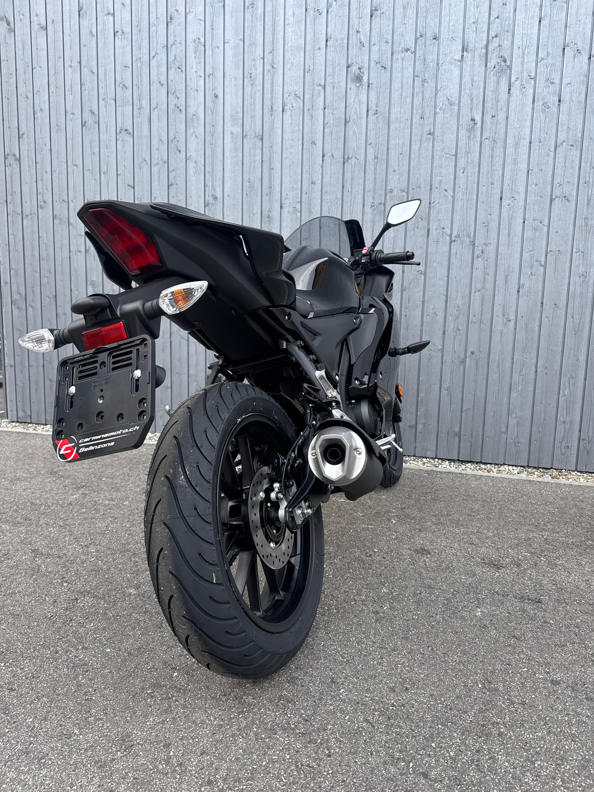 YAMAHA YZF-R 125 ABS-image-3