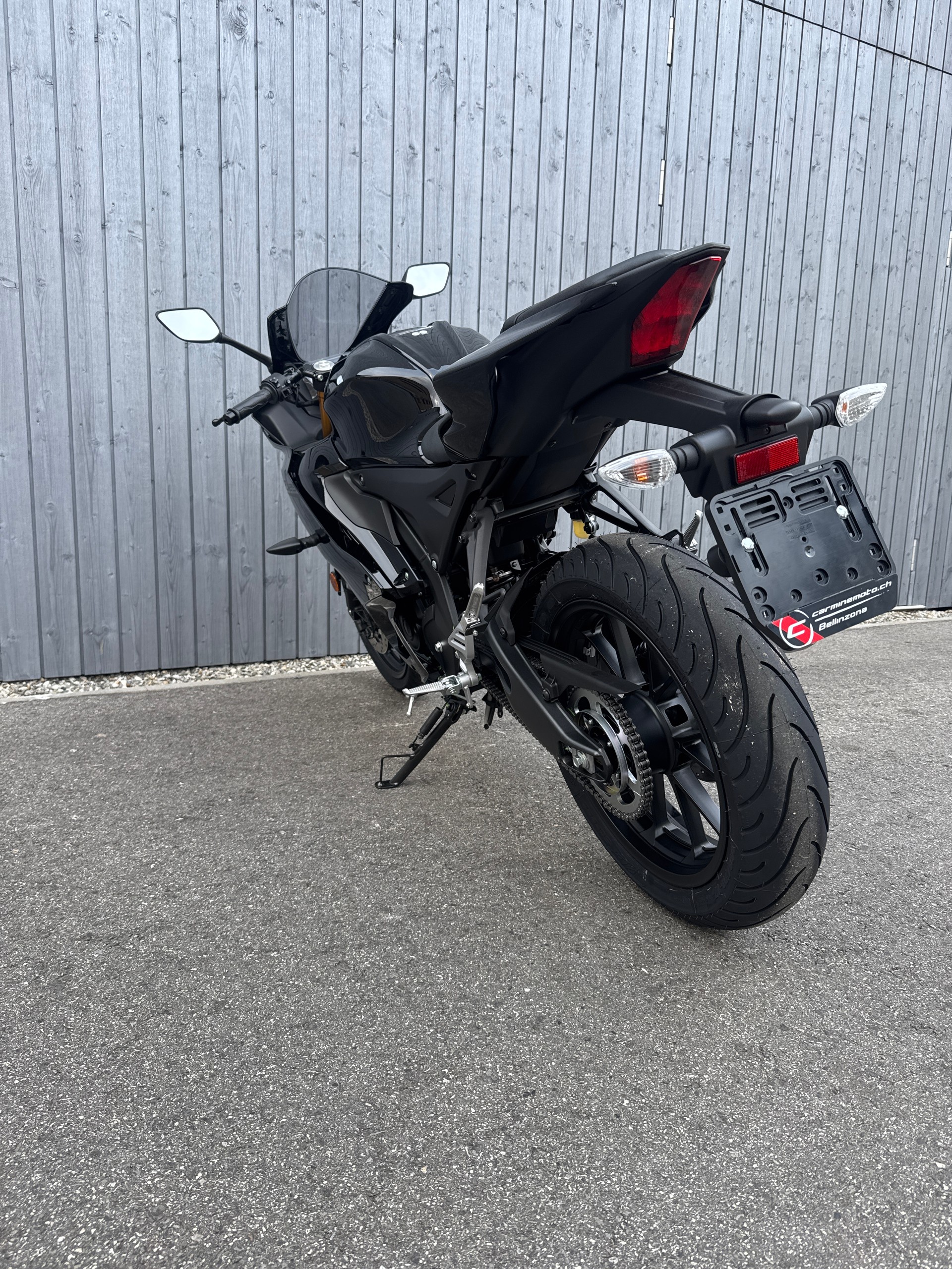 YAMAHA YZF-R 125 ABS-image-4