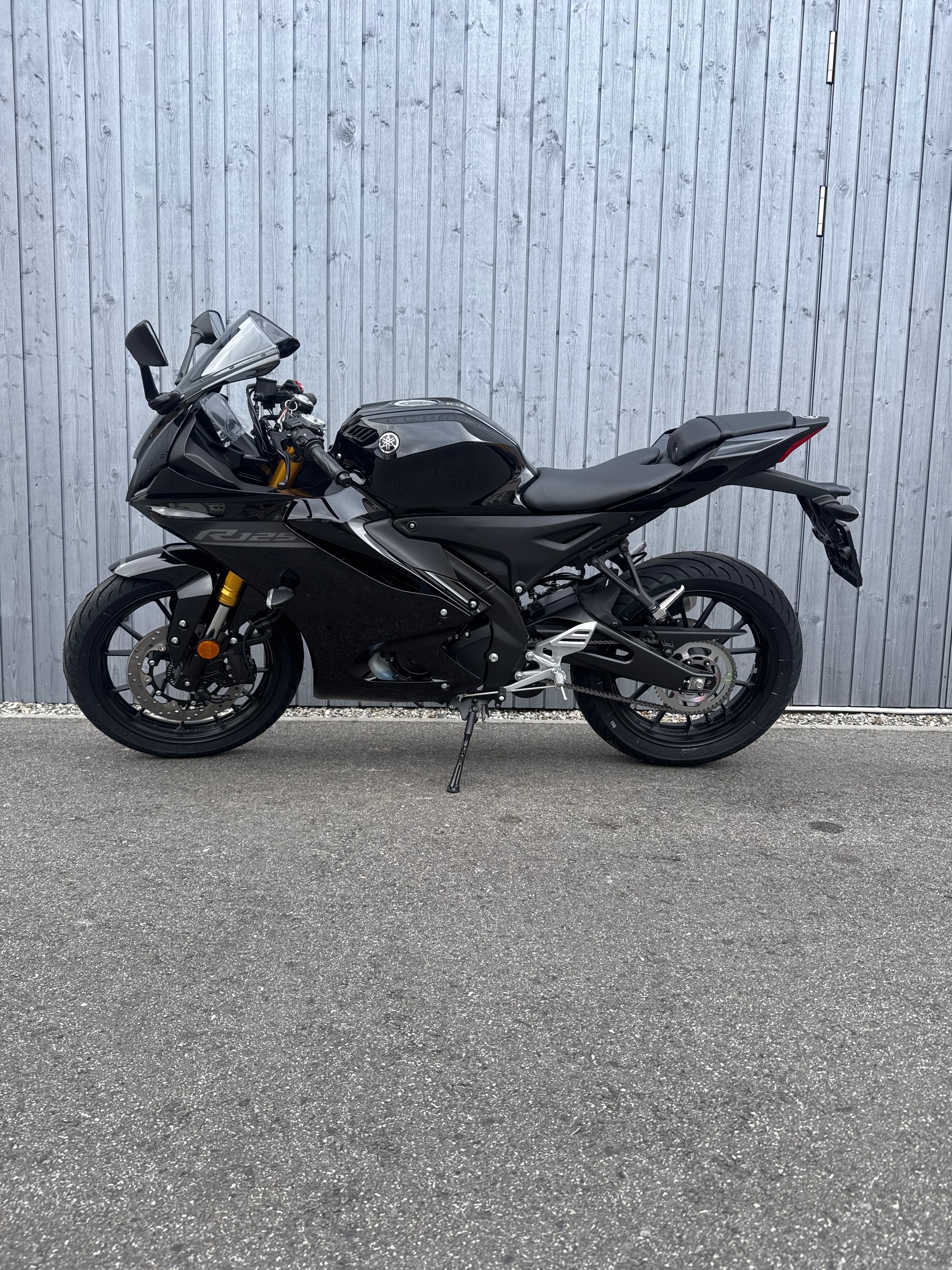 YAMAHA YZF-R 125 ABS-image-2