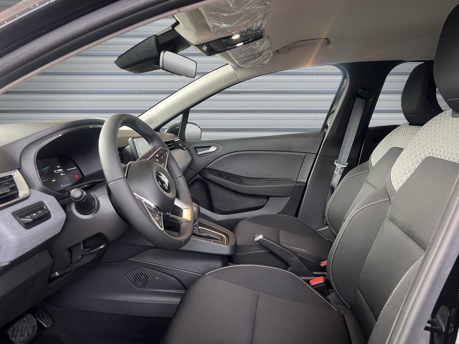 MITSUBISHI COLT 1.6 HEV Invite+-image-8