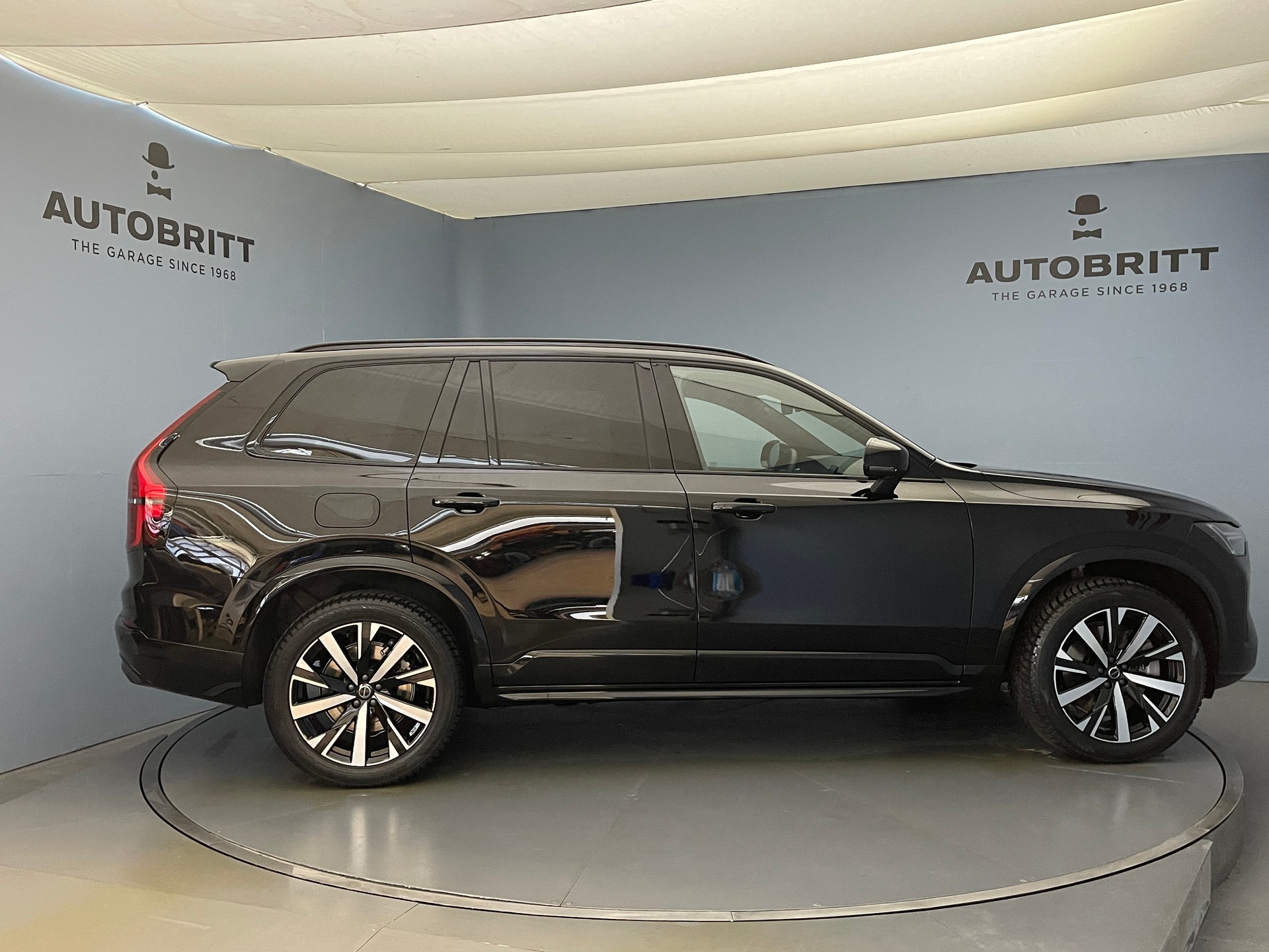 VOLVO XC90 2.0 T8 TE Black Edition eAWD-image-4