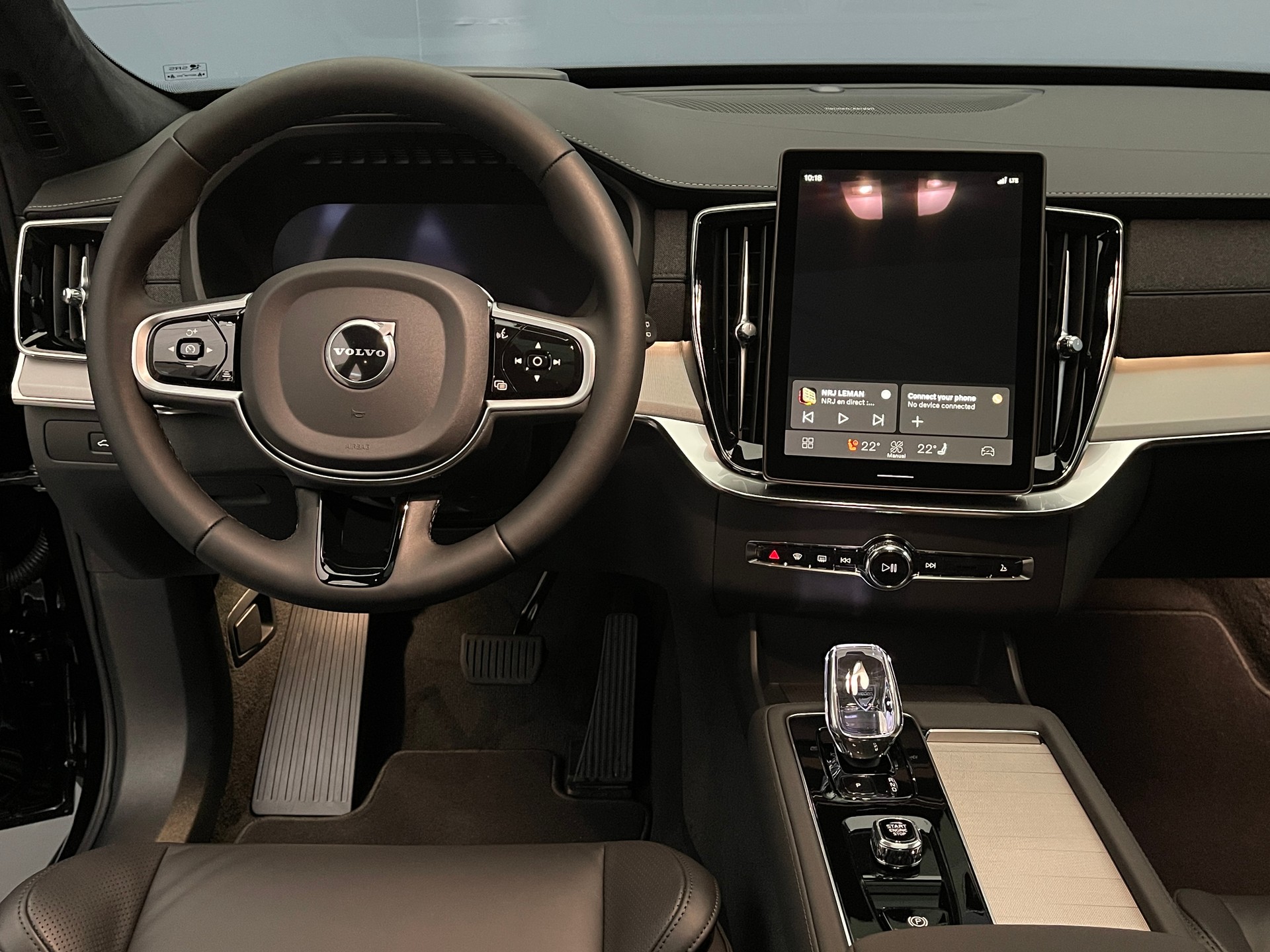 VOLVO XC90 2.0 T8 TE Black Edition eAWD-image-10