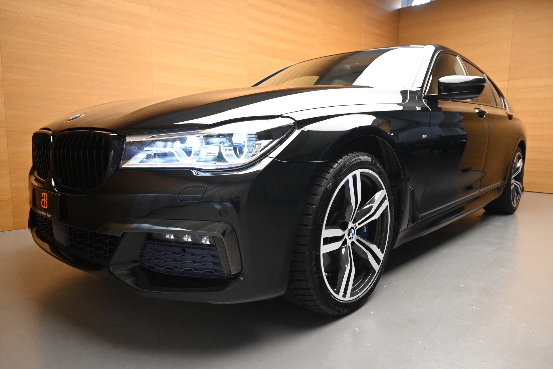 BMW 740d xDrive Steptronic M-Sport*Standheizung*-showroom-element-1