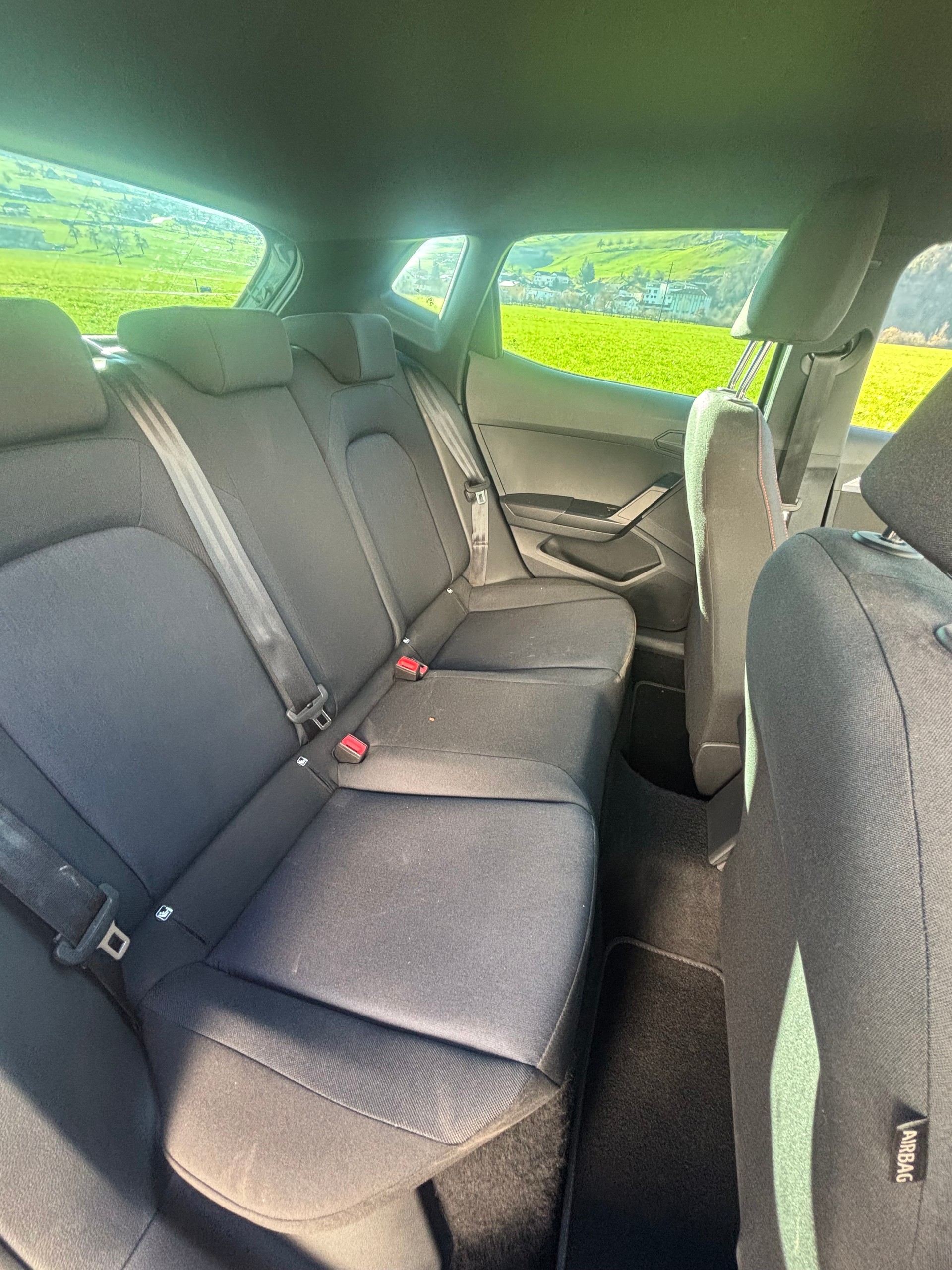 SEAT Ibiza 1.0 EcoTSI Hola FR DSG-image-12