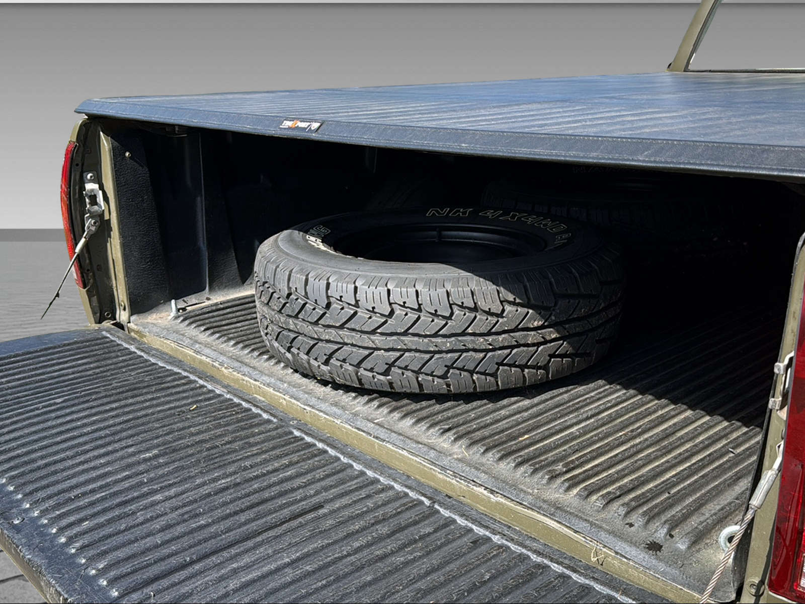 CHEVROLET K2500-image-24