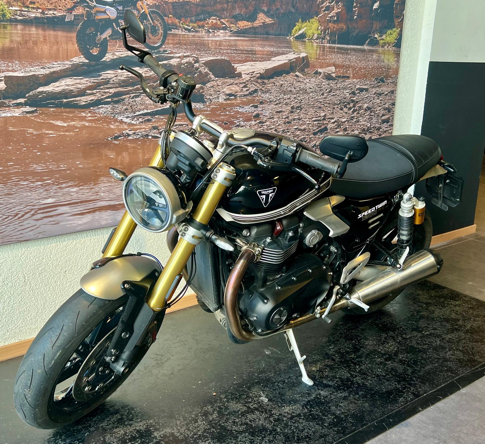 TRIUMPH Speed Twin 1200 RS-image-2
