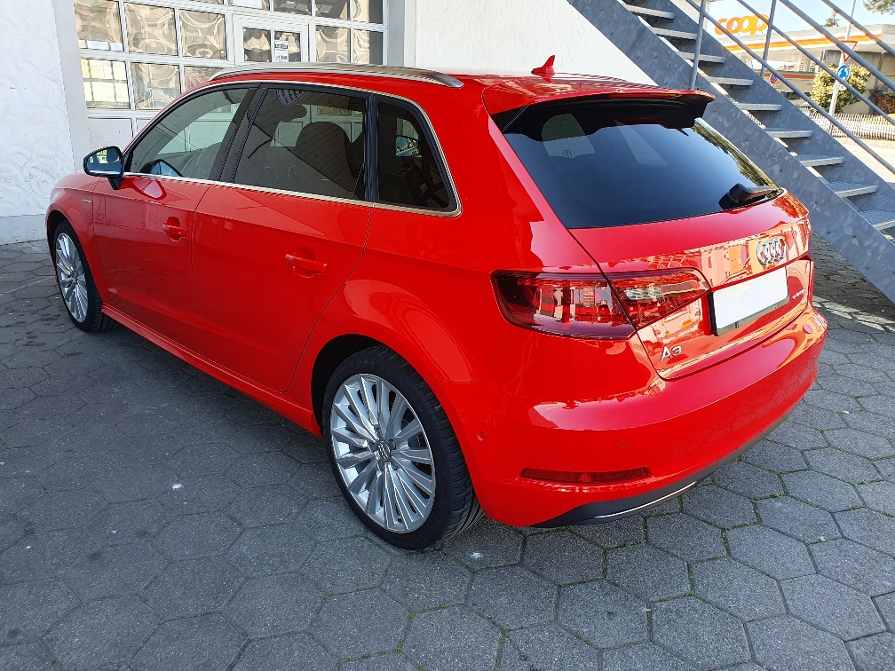 AUDI A3 Sportback 1.4 e-tron Ambition S-tronic-showroom-element-3