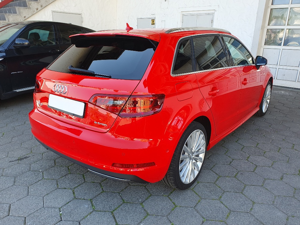 AUDI A3 Sportback 1.4 e-tron Ambition S-tronic-showroom-element-2