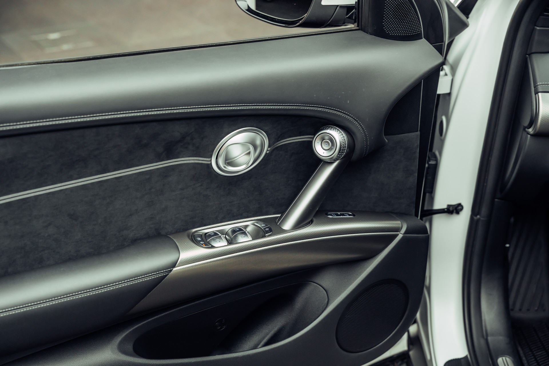 GENESIS GV60 77.4 kWh Sport AWD-image-11