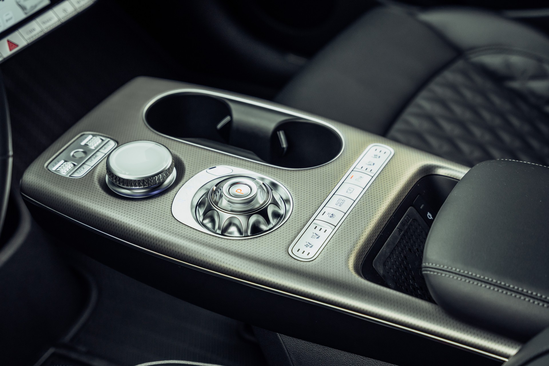 GENESIS GV60 77.4 kWh Sport AWD-image-12