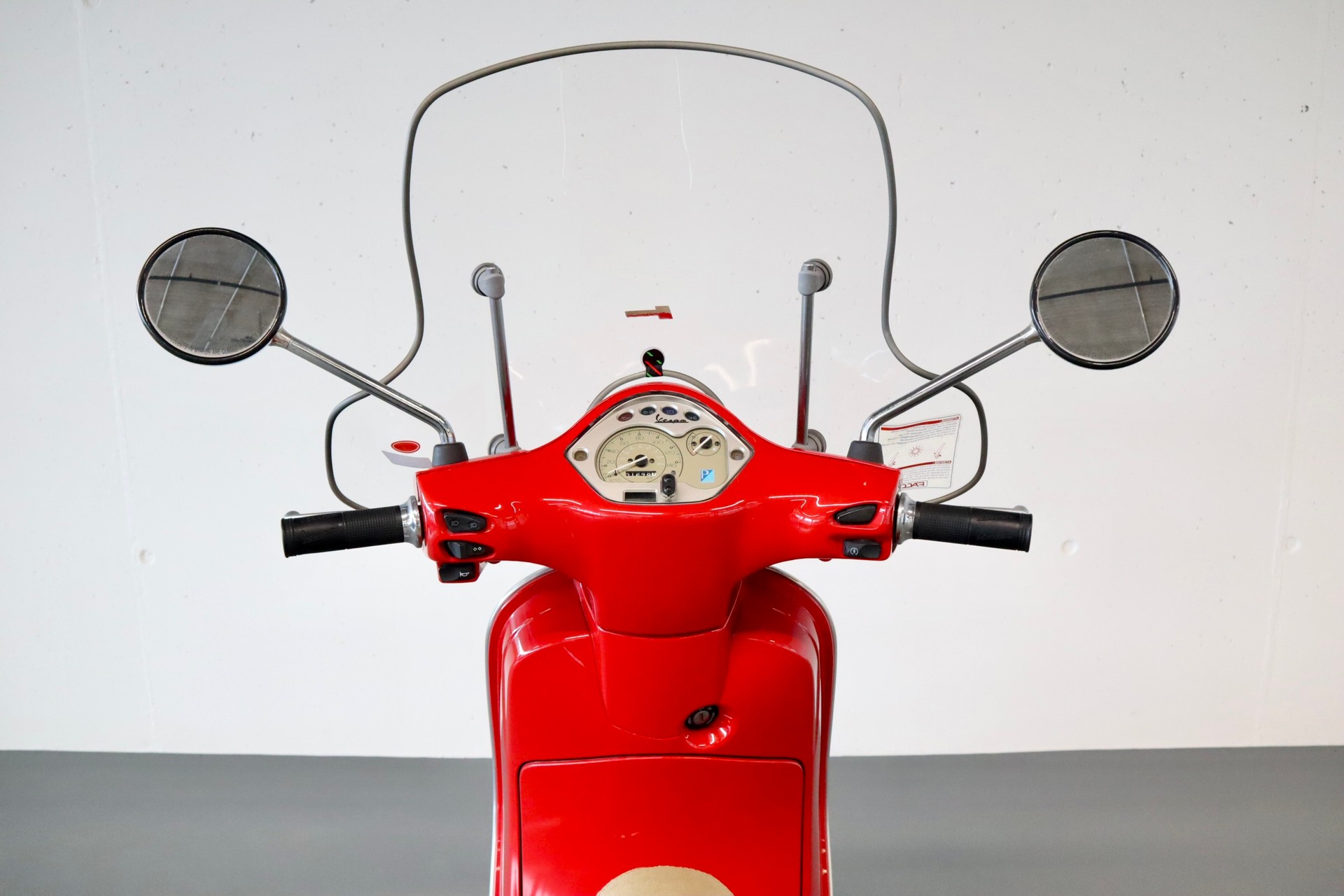 PIAGGIO Vespa 125 i.e. 3V-image-12