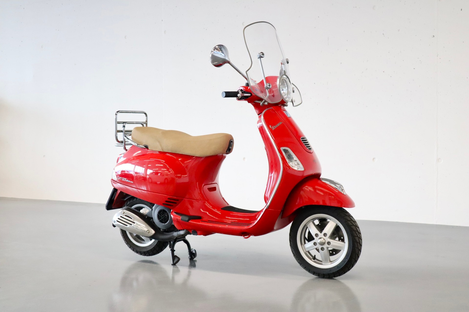 PIAGGIO Vespa 125 i.e. 3V-image-1