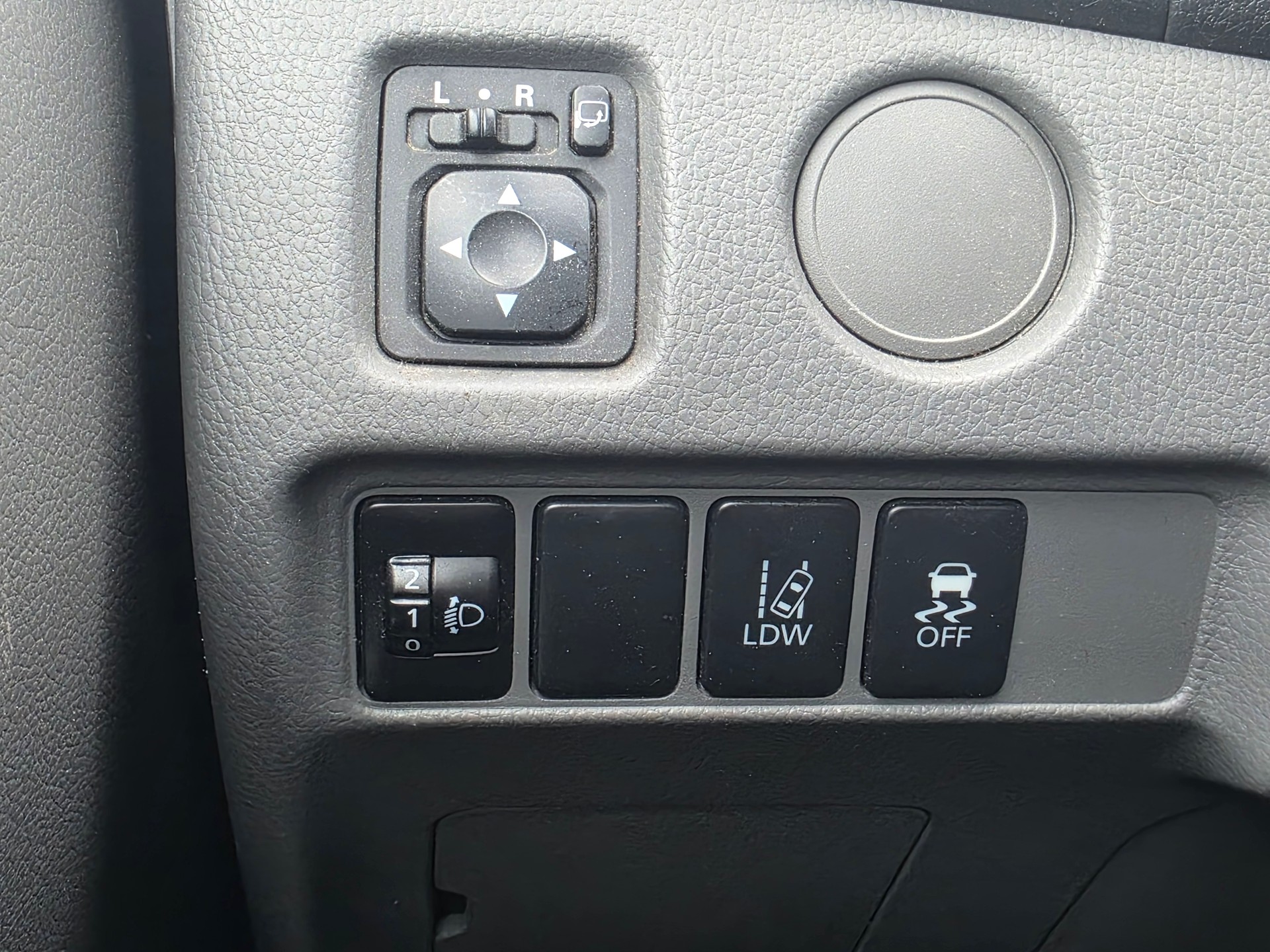 MITSUBISHI L 200 2.4 Diamond Double Cab A-image-10