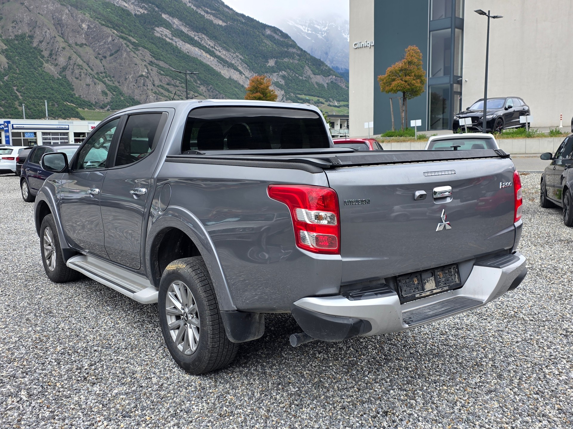 MITSUBISHI L 200 2.4 Diamond Double Cab A-image-2