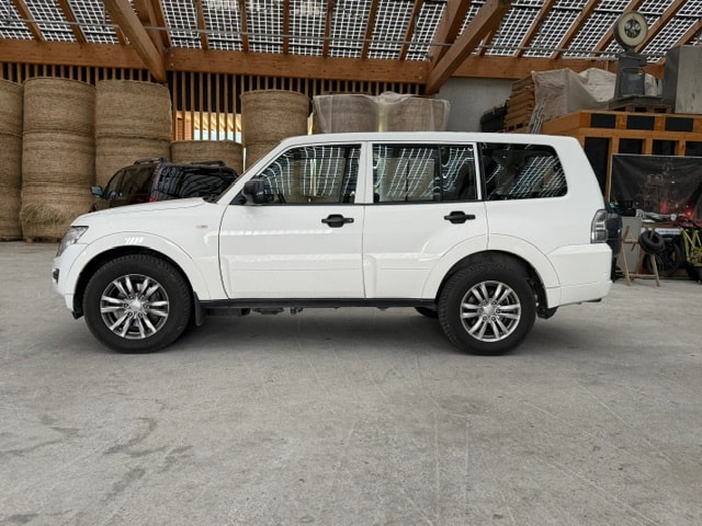 MITSUBISHI Pajero 3.2 DI-D Style Automatic 7 posti-image-10