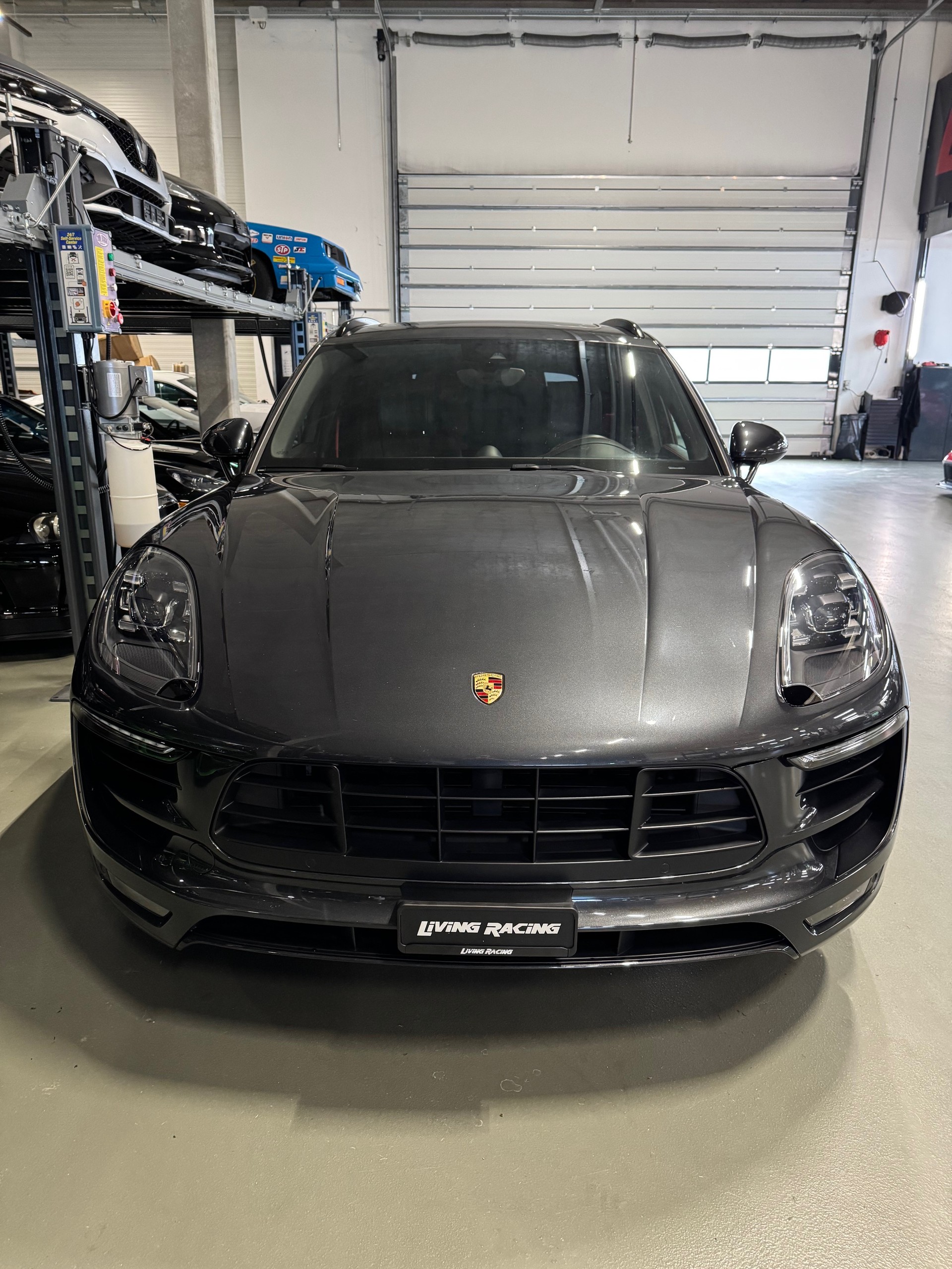 PORSCHE Macan GTS PDK-image-4
