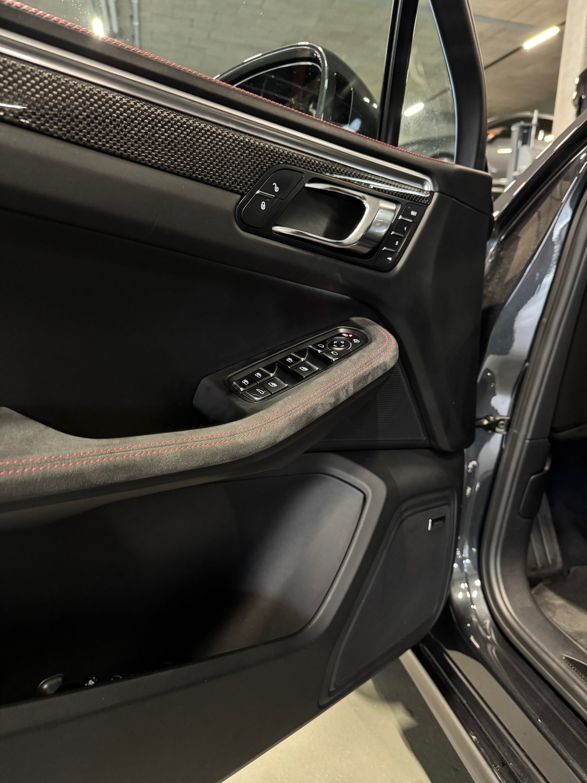 PORSCHE Macan GTS PDK-image-10