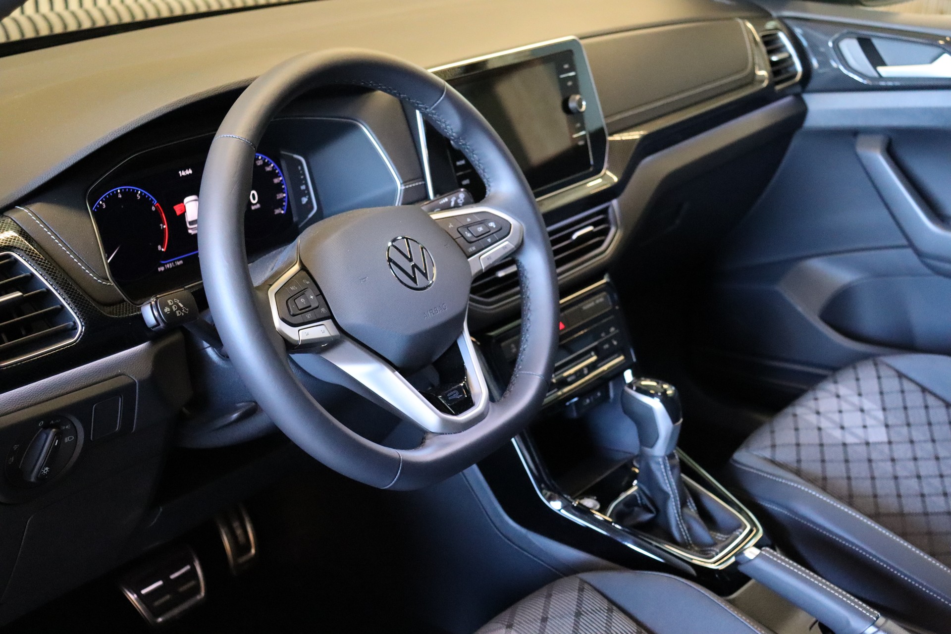 VW T-Cross 1.5 TSI R-Line DSG-image-10