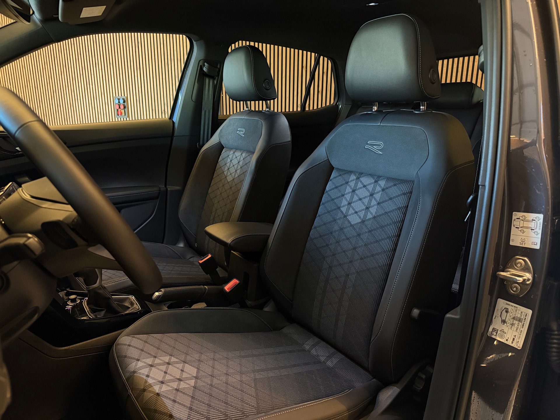 VW T-Cross 1.5 TSI R-Line DSG-image-23