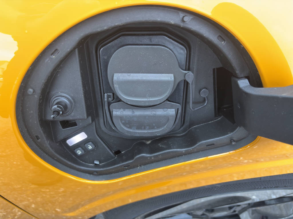 RENAULT Twingo E-Tech Urban Range techno-image-14