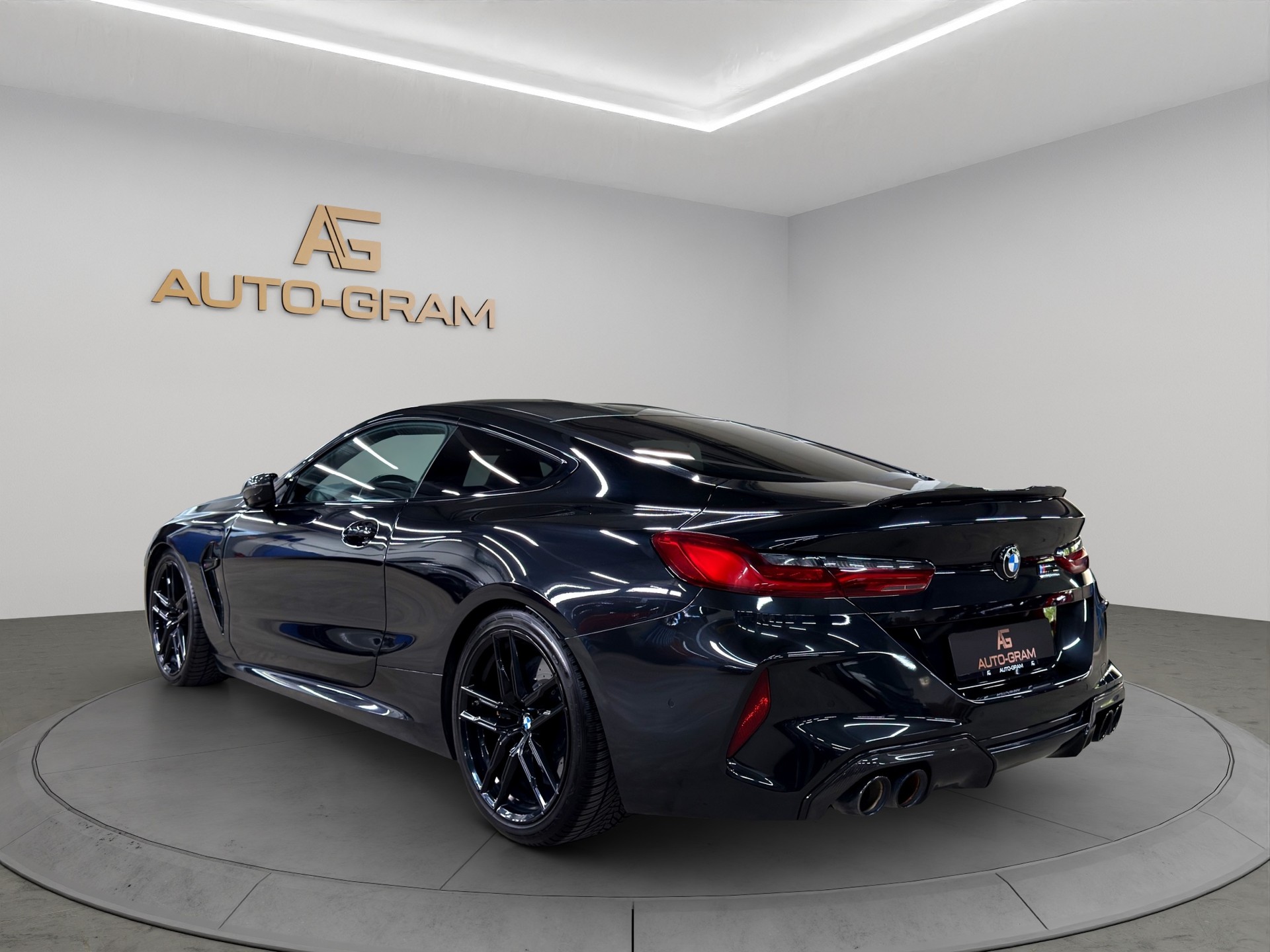 BMW M8 xDrive Steptronic M Competition-showroom-element-2