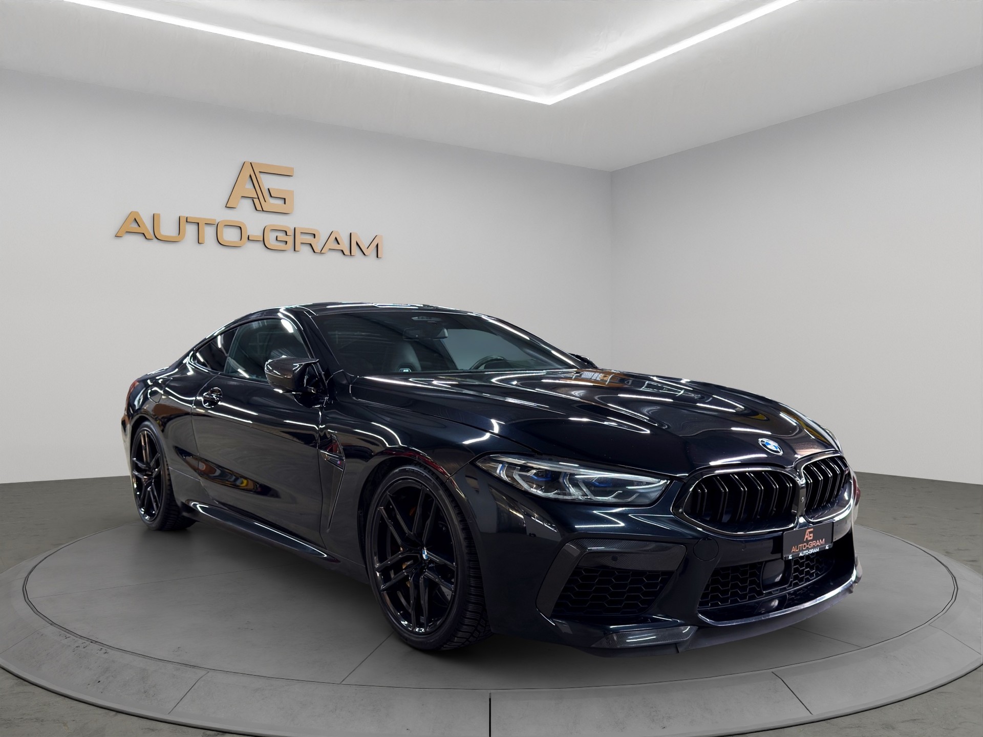 BMW M8 xDrive Steptronic M Competition-image-6