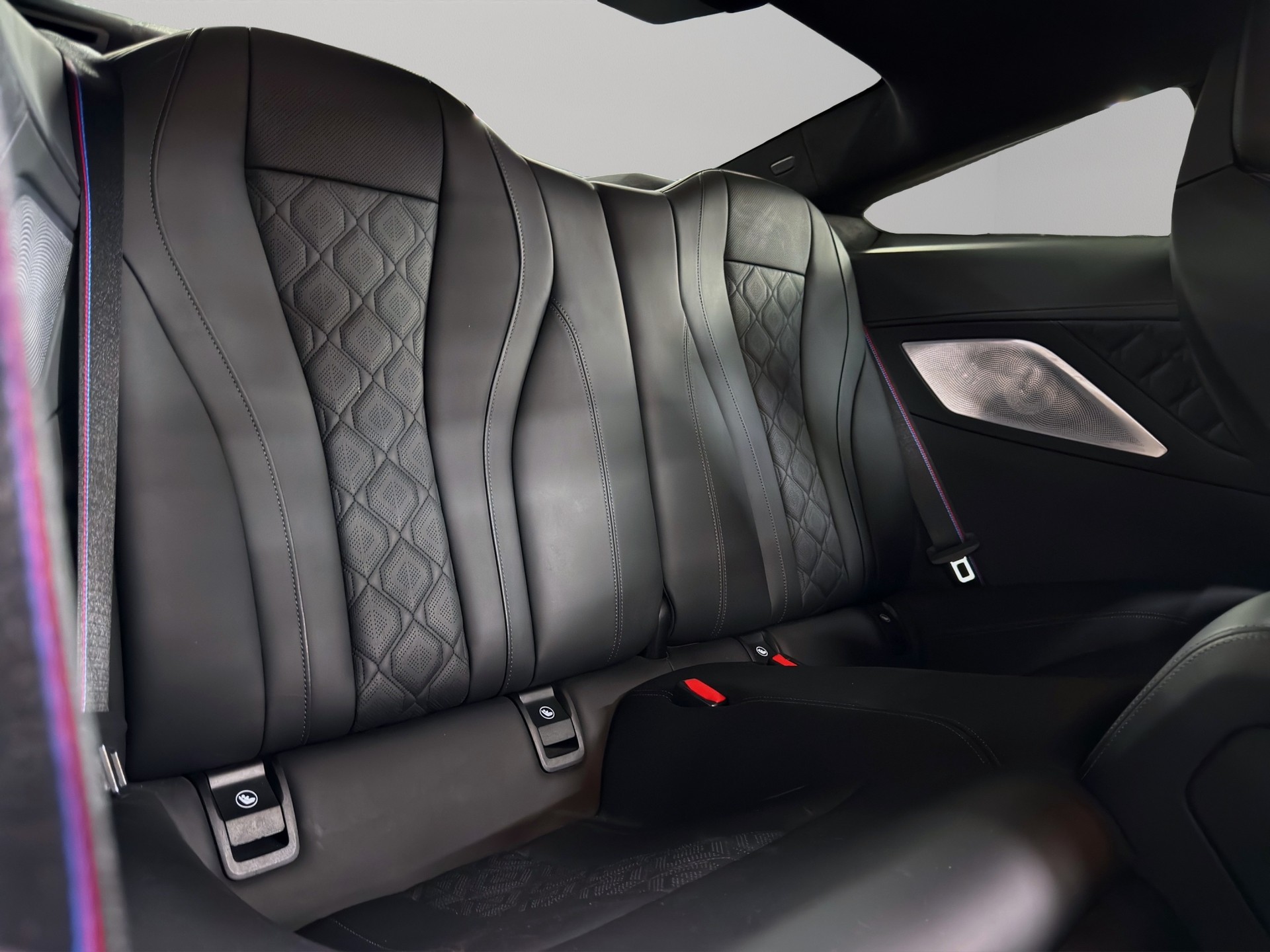 BMW M8 xDrive Steptronic M Competition-image-15