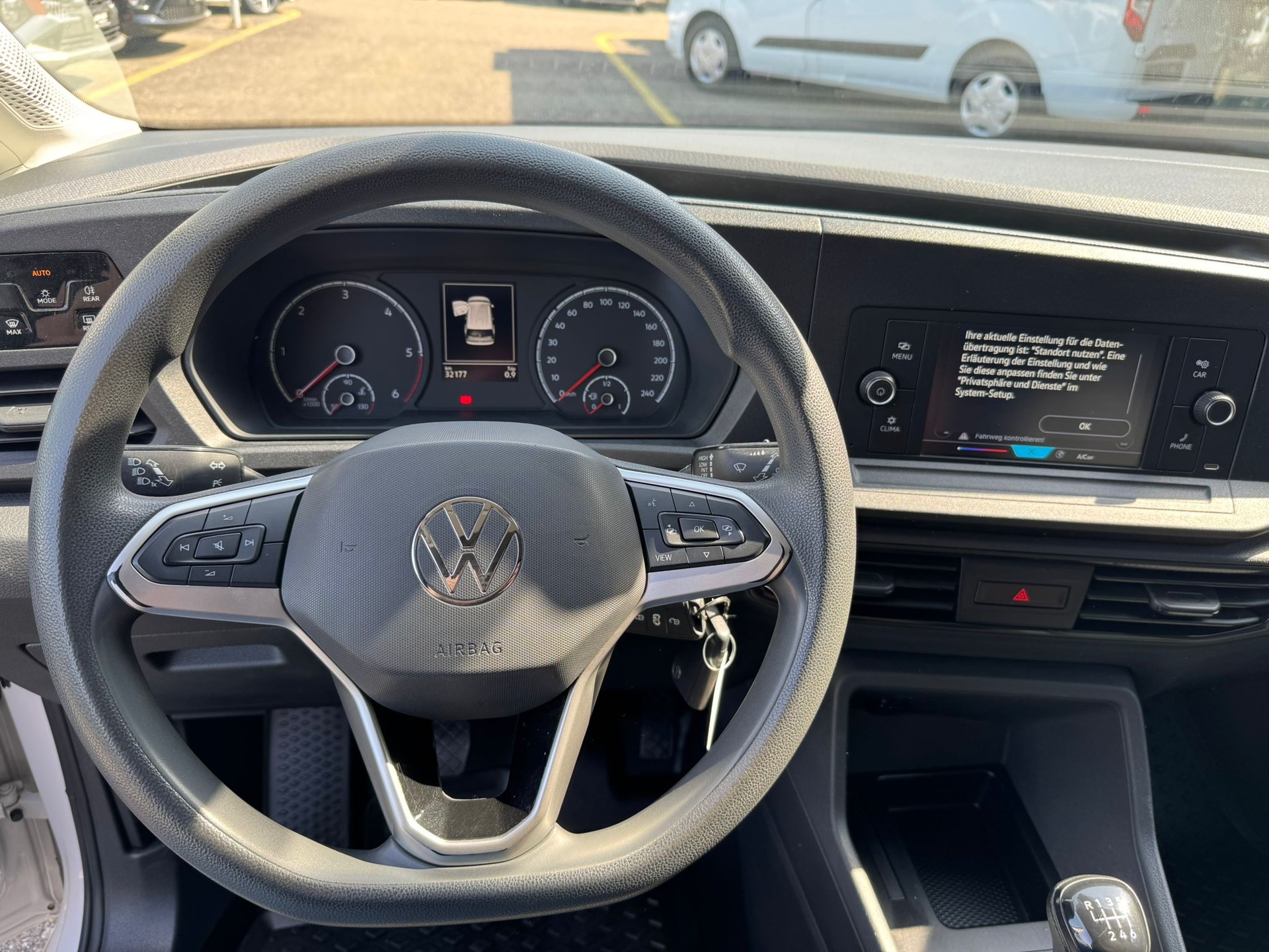 VW Caddy 2.0TDI BlueMotion Technology-showroom-element-2
