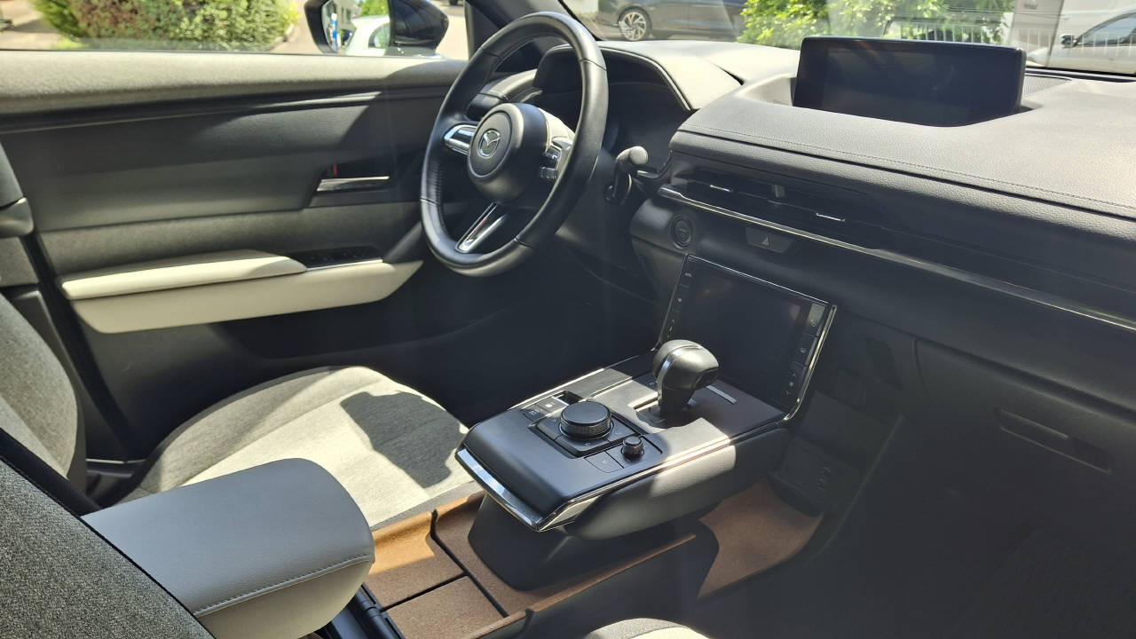 MAZDA MX-30 e-Skyactiv Exclusive-Line-image-5