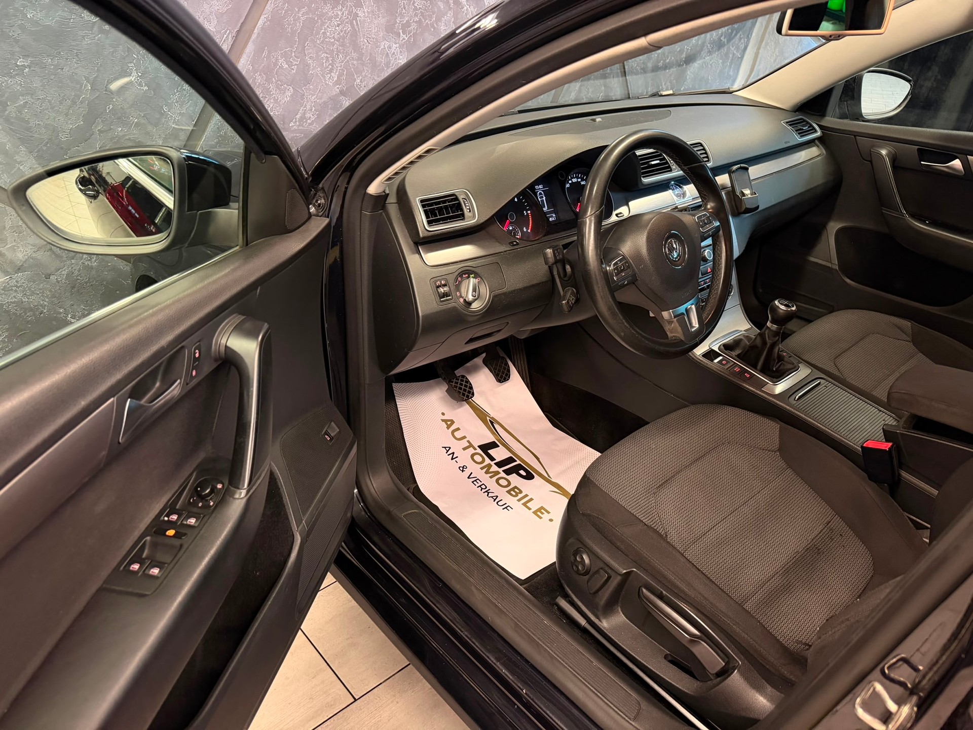 VW Passat Variant 2.0 TDI BMT Comfortline-image-10