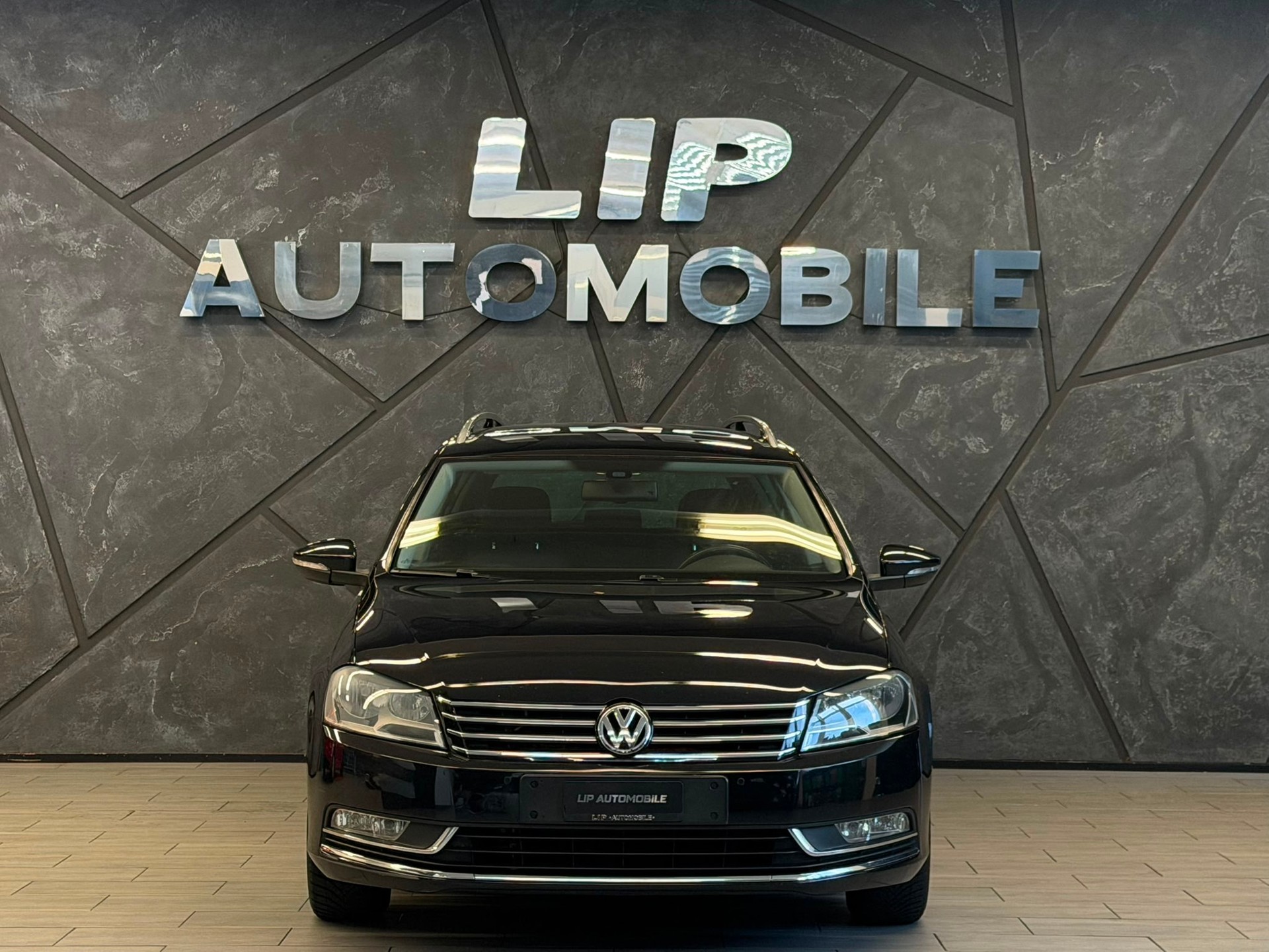 VW Passat Variant 2.0 TDI BMT Comfortline-showroom-element-1