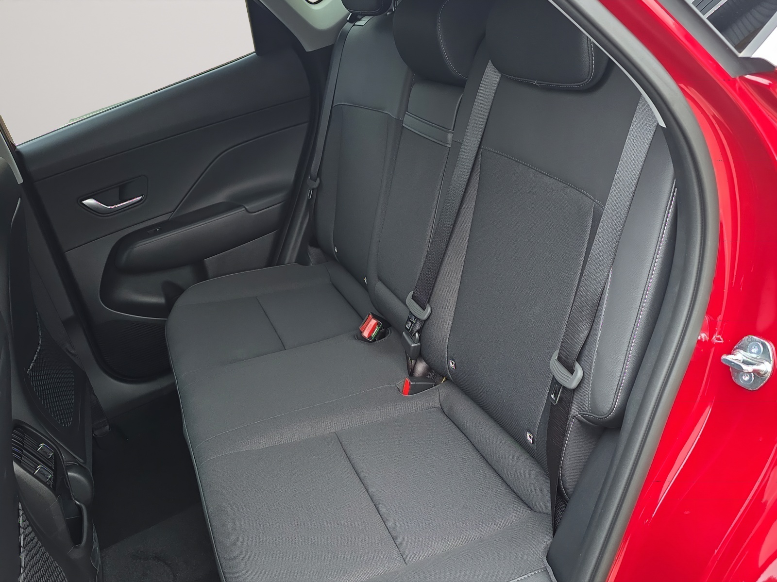 HYUNDAI Kona 1.6 GDi HEV Amplia DCT-image-11