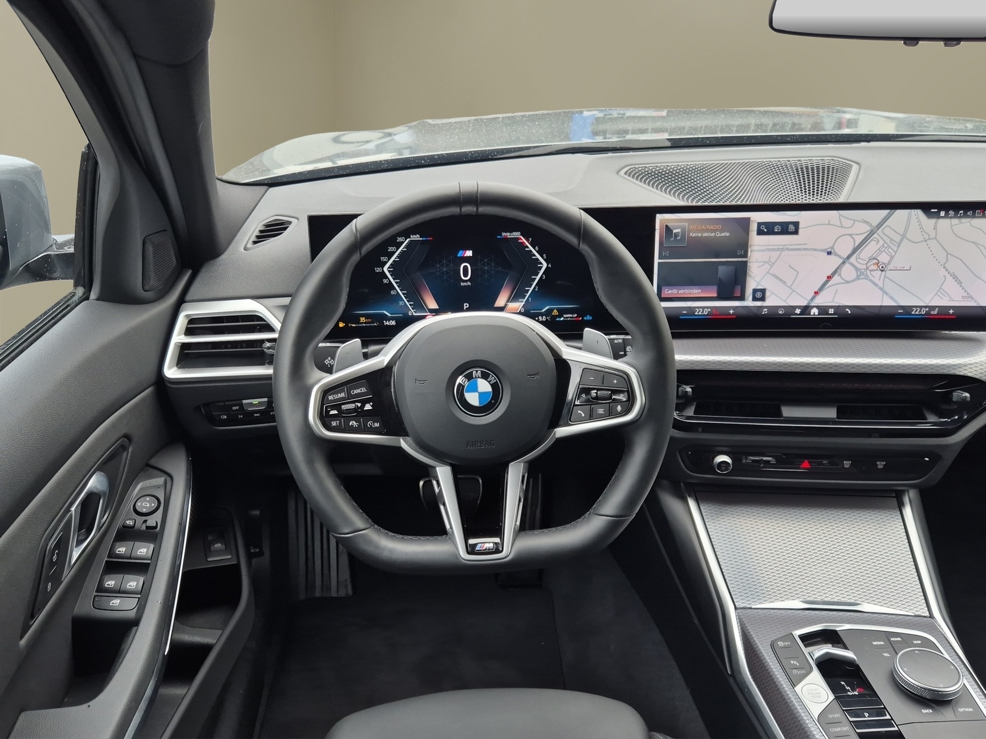 BMW 330i Touring xDrive Steptronic M Sport-image-10