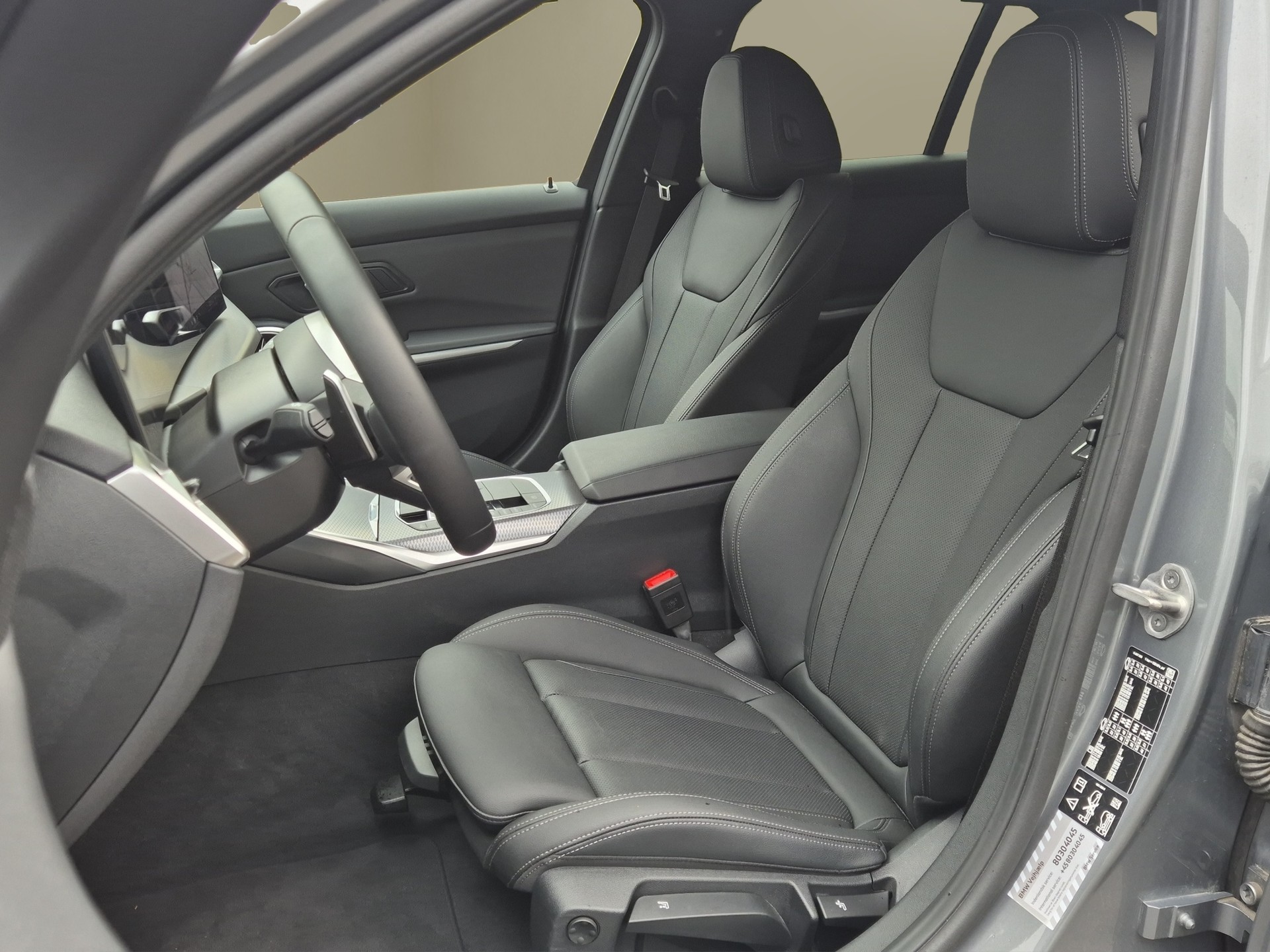 BMW 330i Touring xDrive Steptronic M Sport-image-8