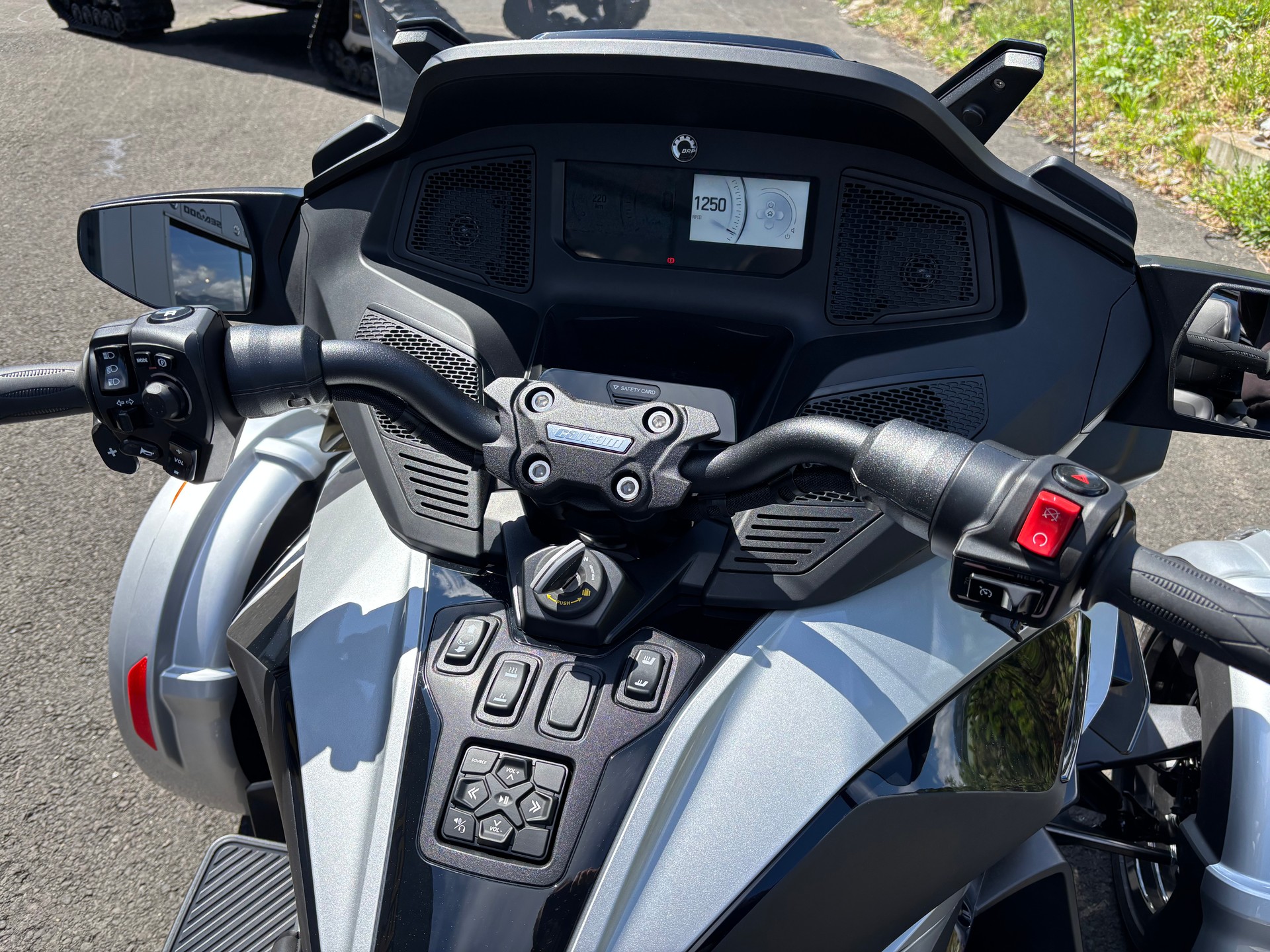 CAN-AM Spyder RT-LTD Dark Edition SE6-image-5