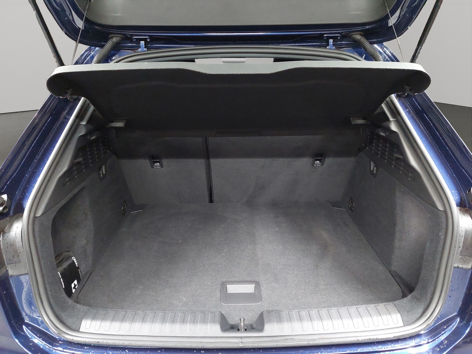 AUDI A3 Sportback 35 TFSI S line S-tronic-image-10