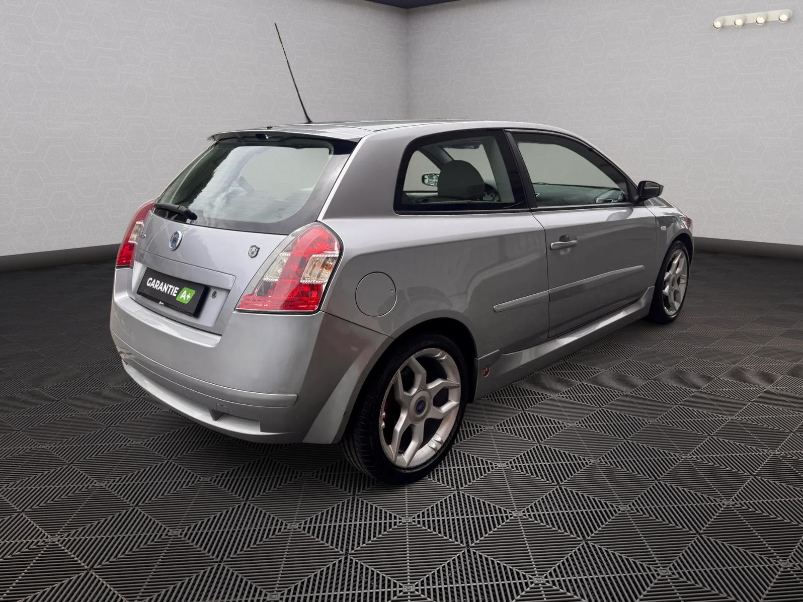 FIAT Stilo 2.4 20V GT-image-3