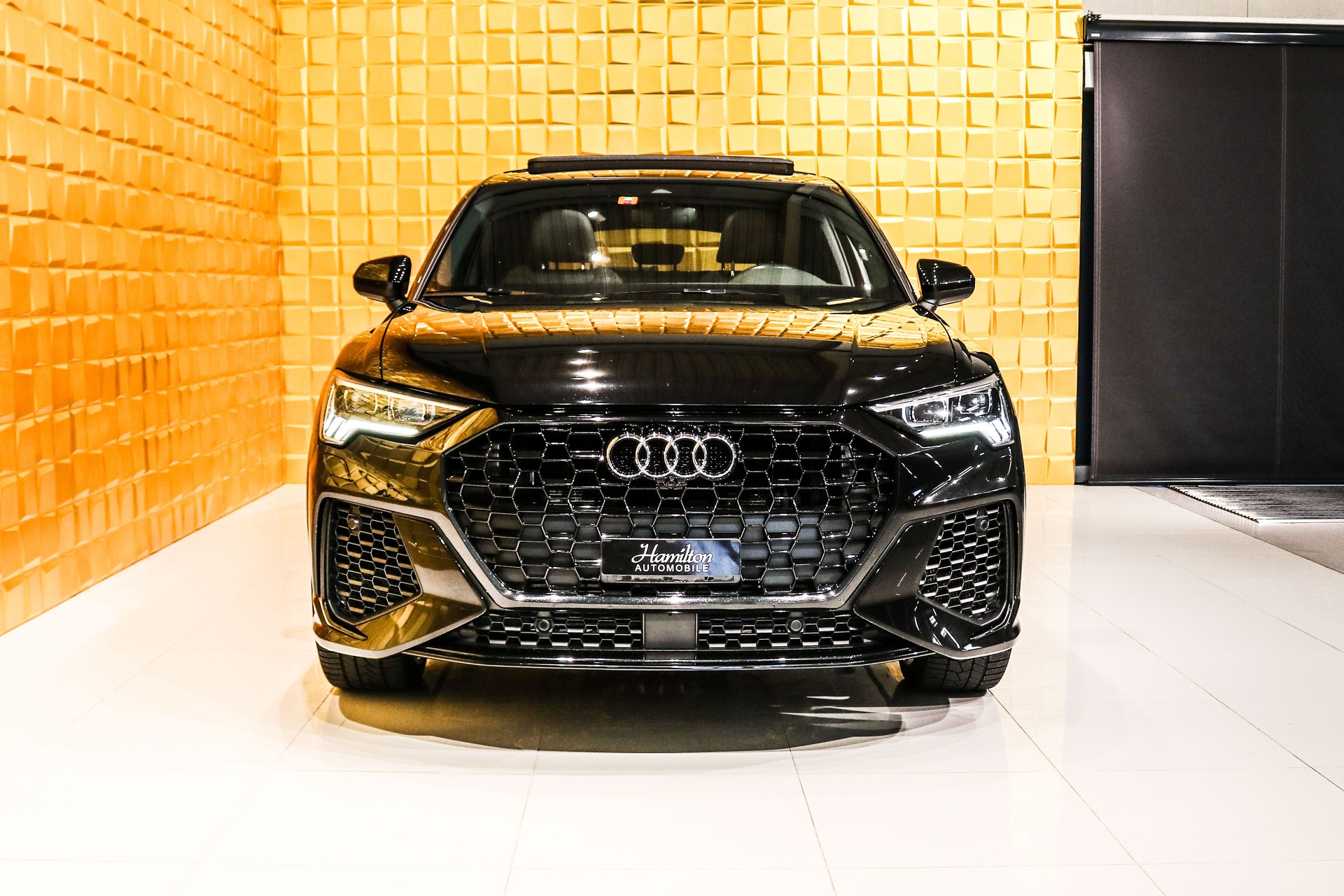 AUDI RS Q3 Sportback quattro S tronic-showroom-element-2