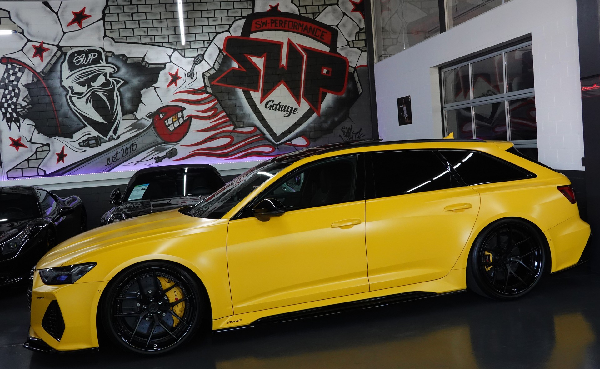 AUDI RS6 AVANT 4.0 TFSI V8 QUATTRO VEGAS MATT. EXCLUSIVE AKRAPOVIC ON TOP-showroom-element-1