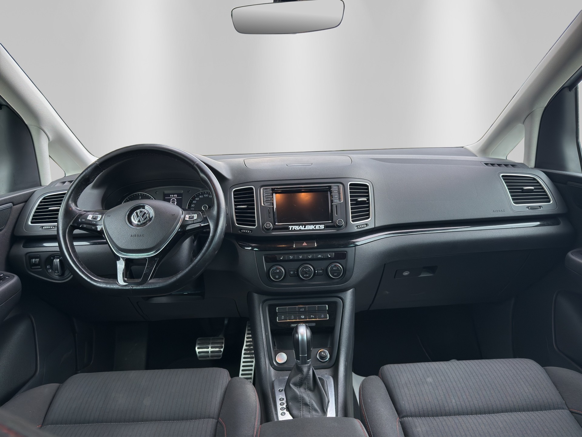 VW Sharan 2.0 TDI BMT Allstar DSG-image-8